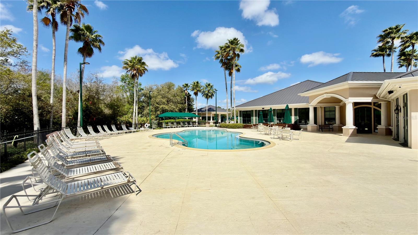 Image 37 of 49 For 10222 Devonshire Lake Drive