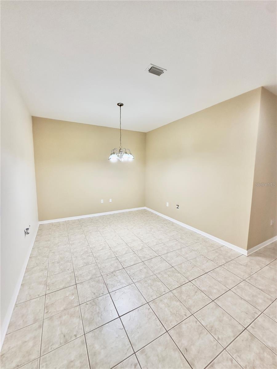 Image 8 of 49 For 10222 Devonshire Lake Drive