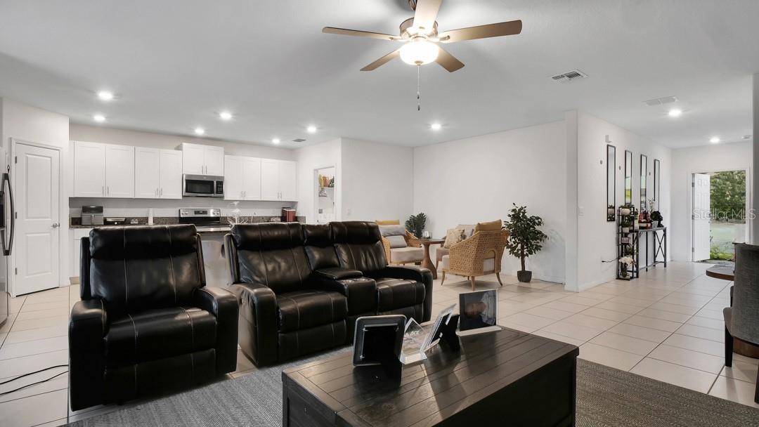 Image 6 of 57 For 6300 Beverly Hills Drive