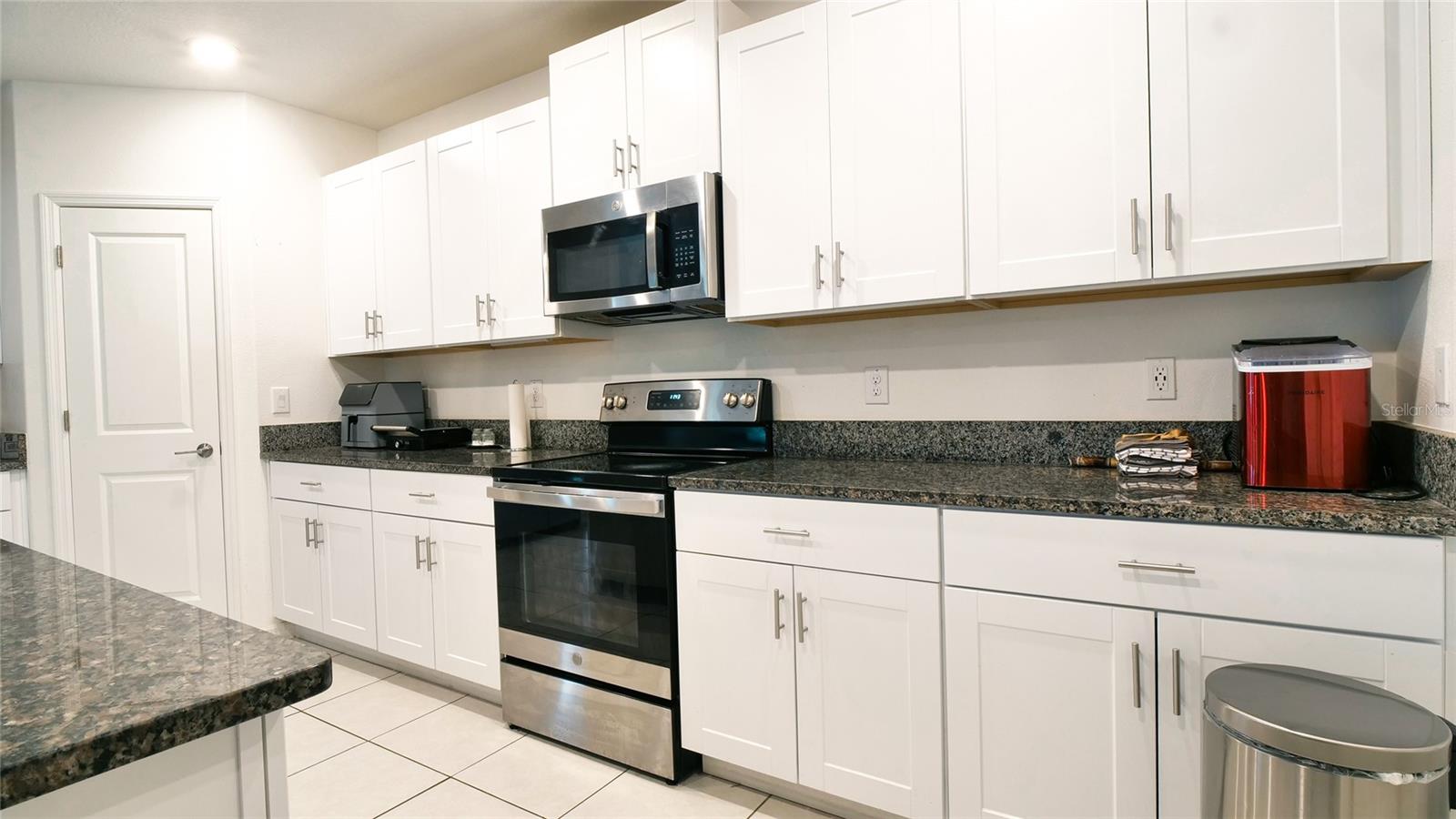 Image 9 of 57 For 6300 Beverly Hills Drive