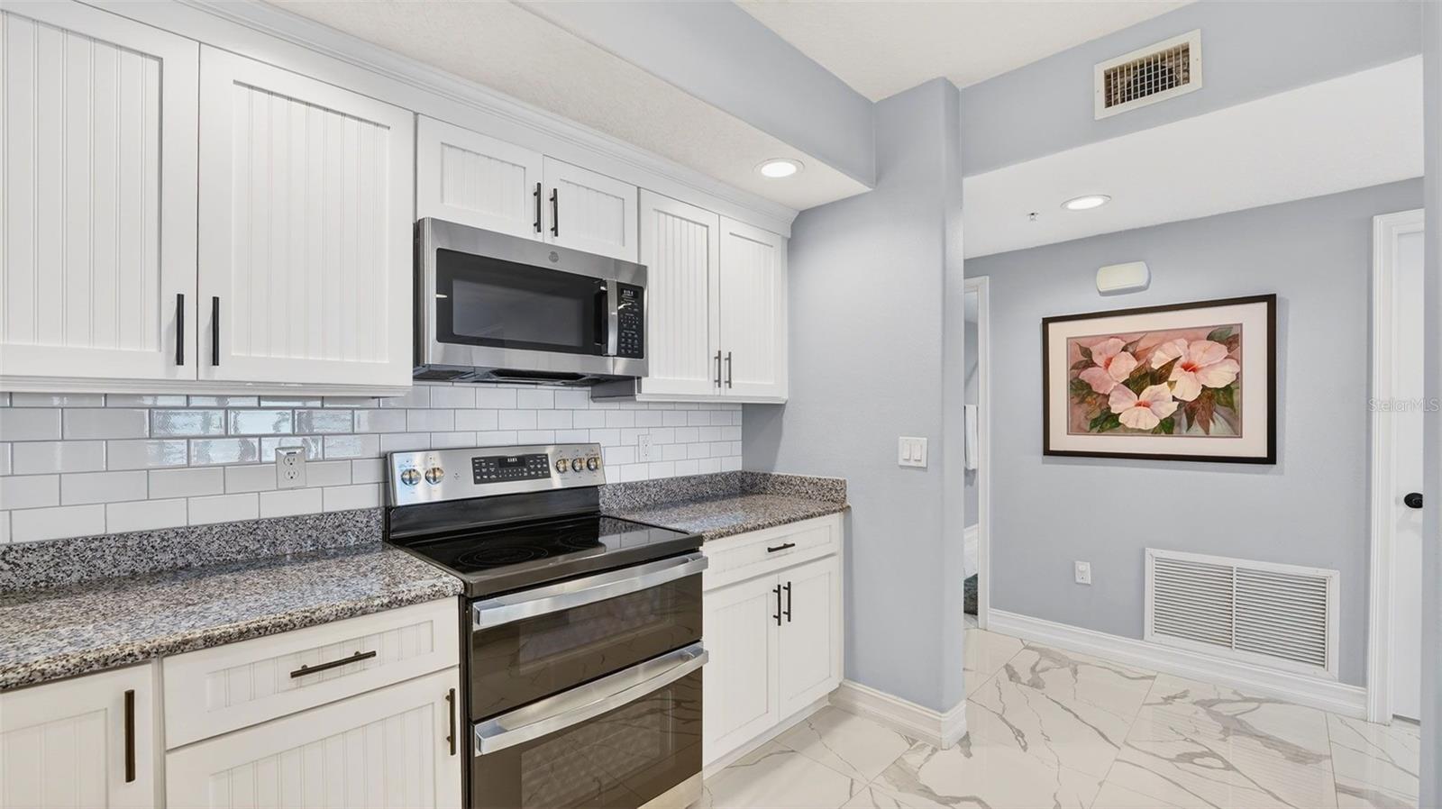 Image 21 of 45 For 1805 Riverside Drive 302