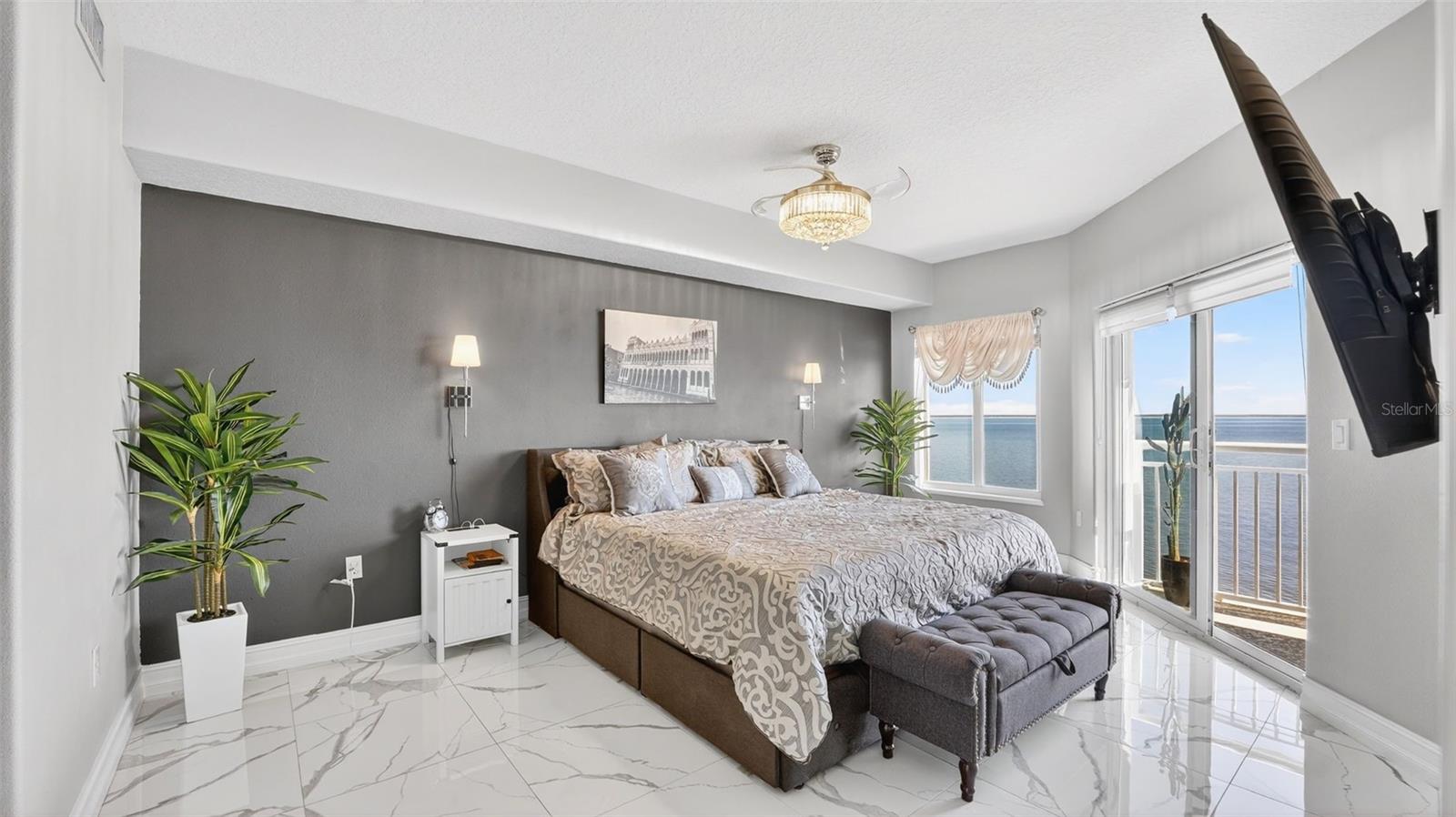 Image 23 of 45 For 1805 Riverside Drive 302