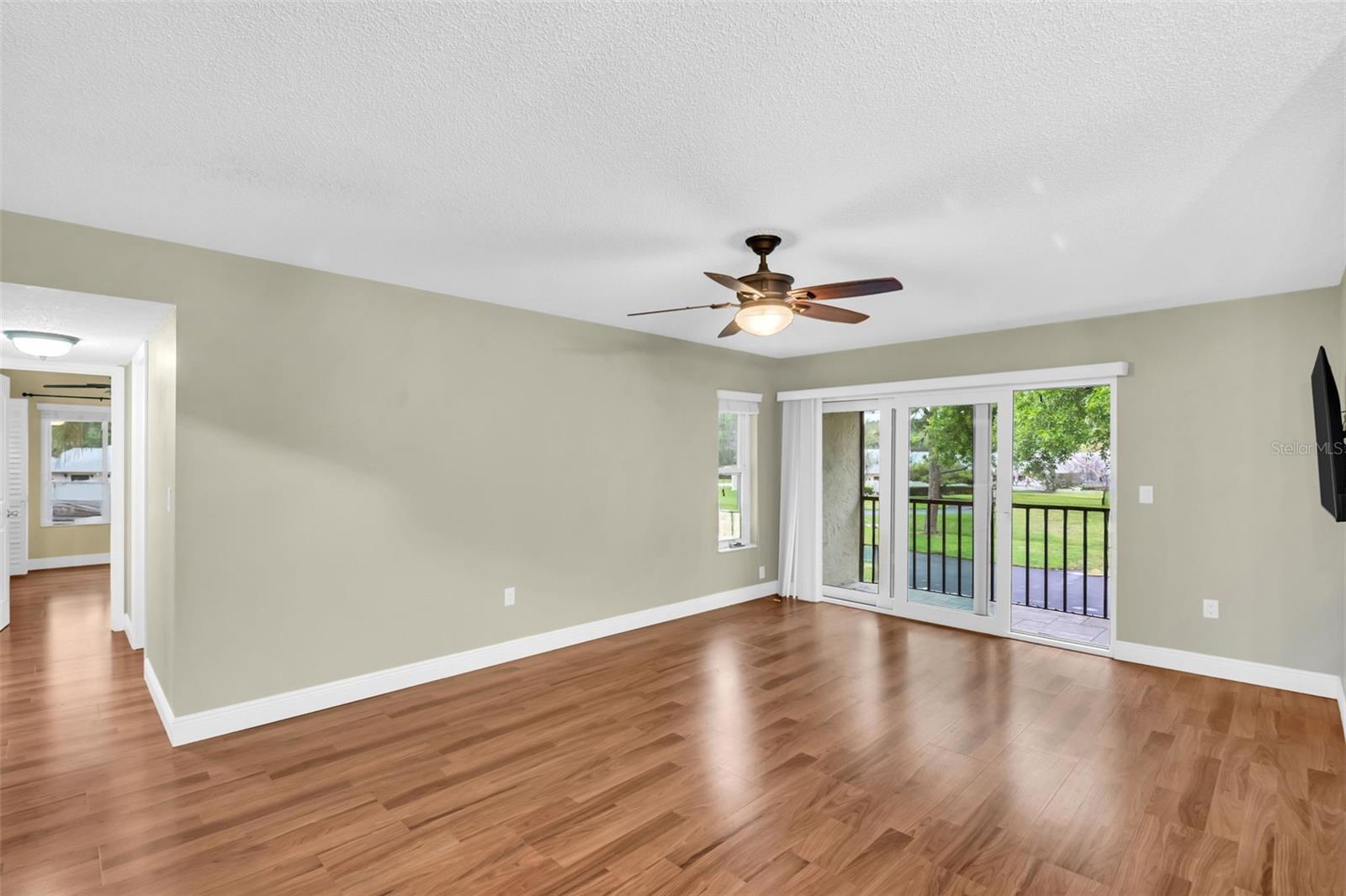 Image 20 of 38 For 1400 Pine Glen Lane D2