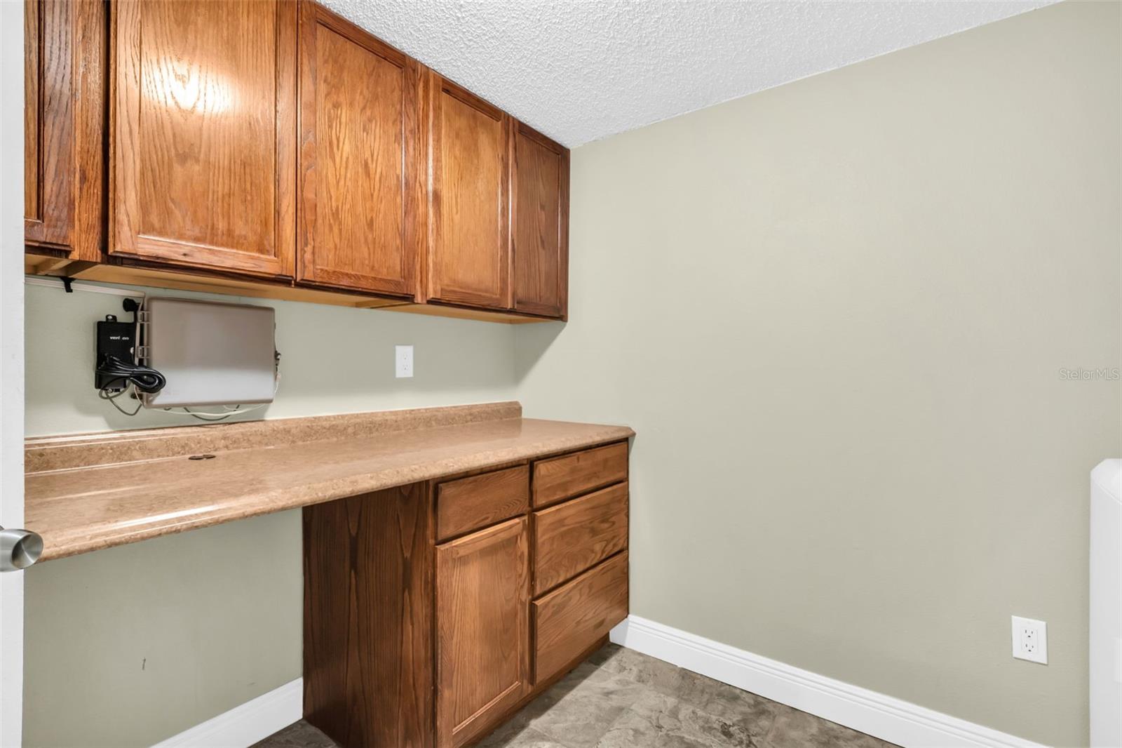 Image 24 of 38 For 1400 Pine Glen Lane D2