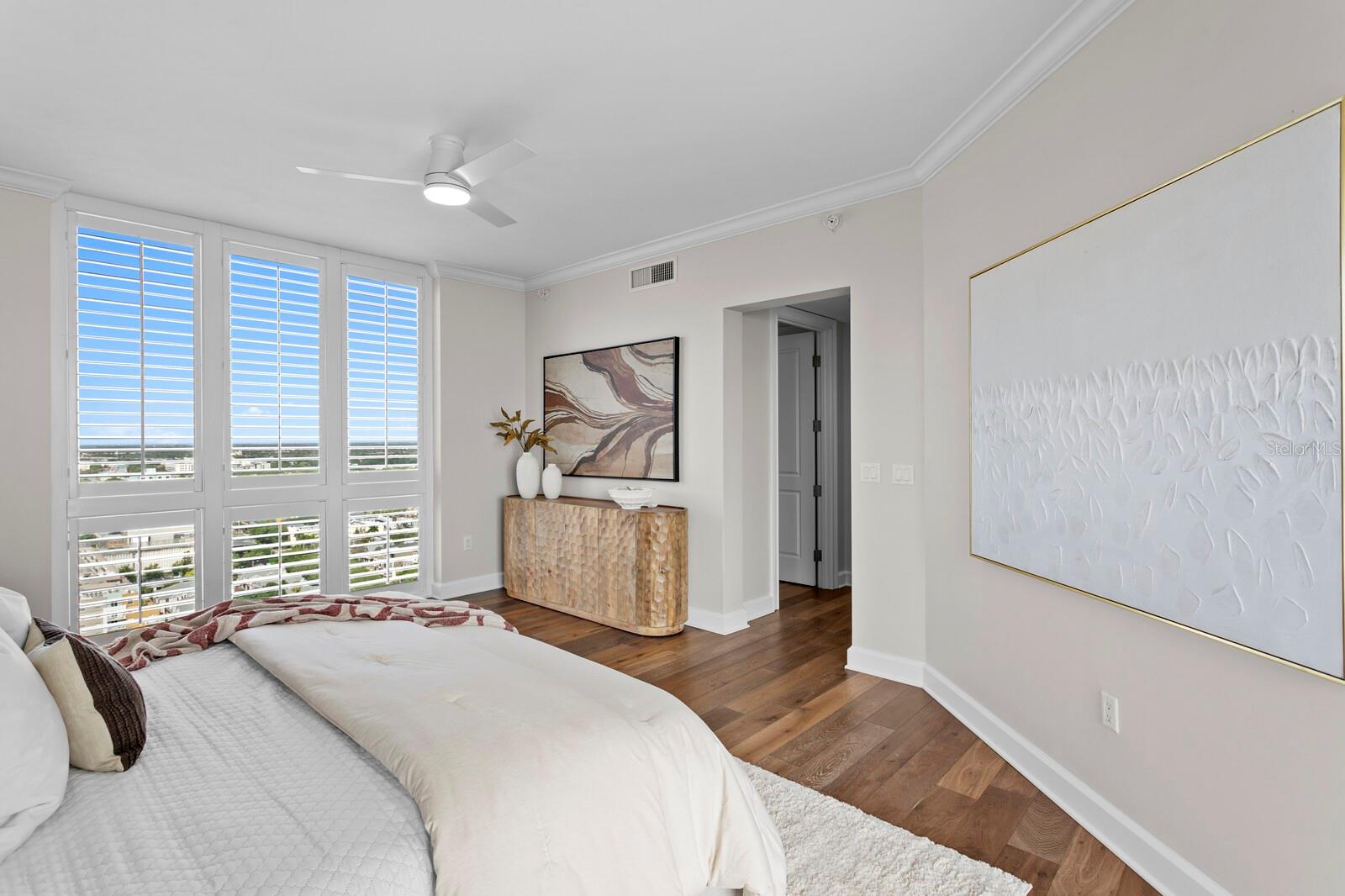 Listing photo id 23 for 300 Beach Drive Ne 2604