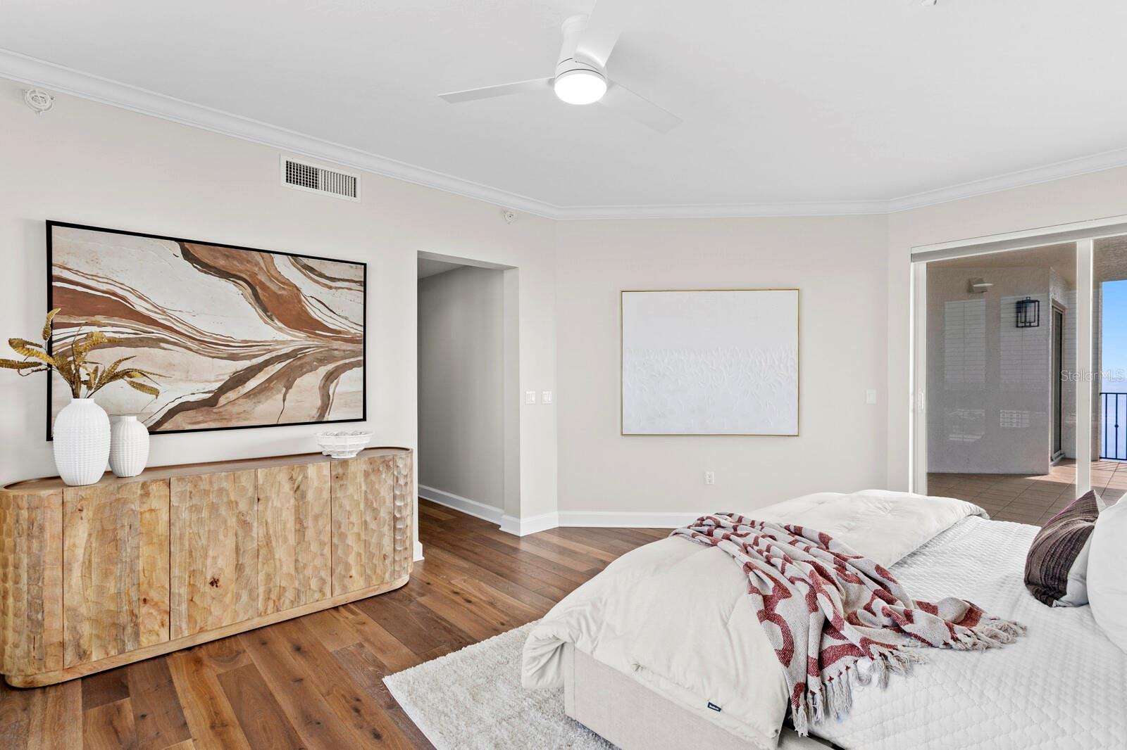 Listing photo id 25 for 300 Beach Drive Ne 2604