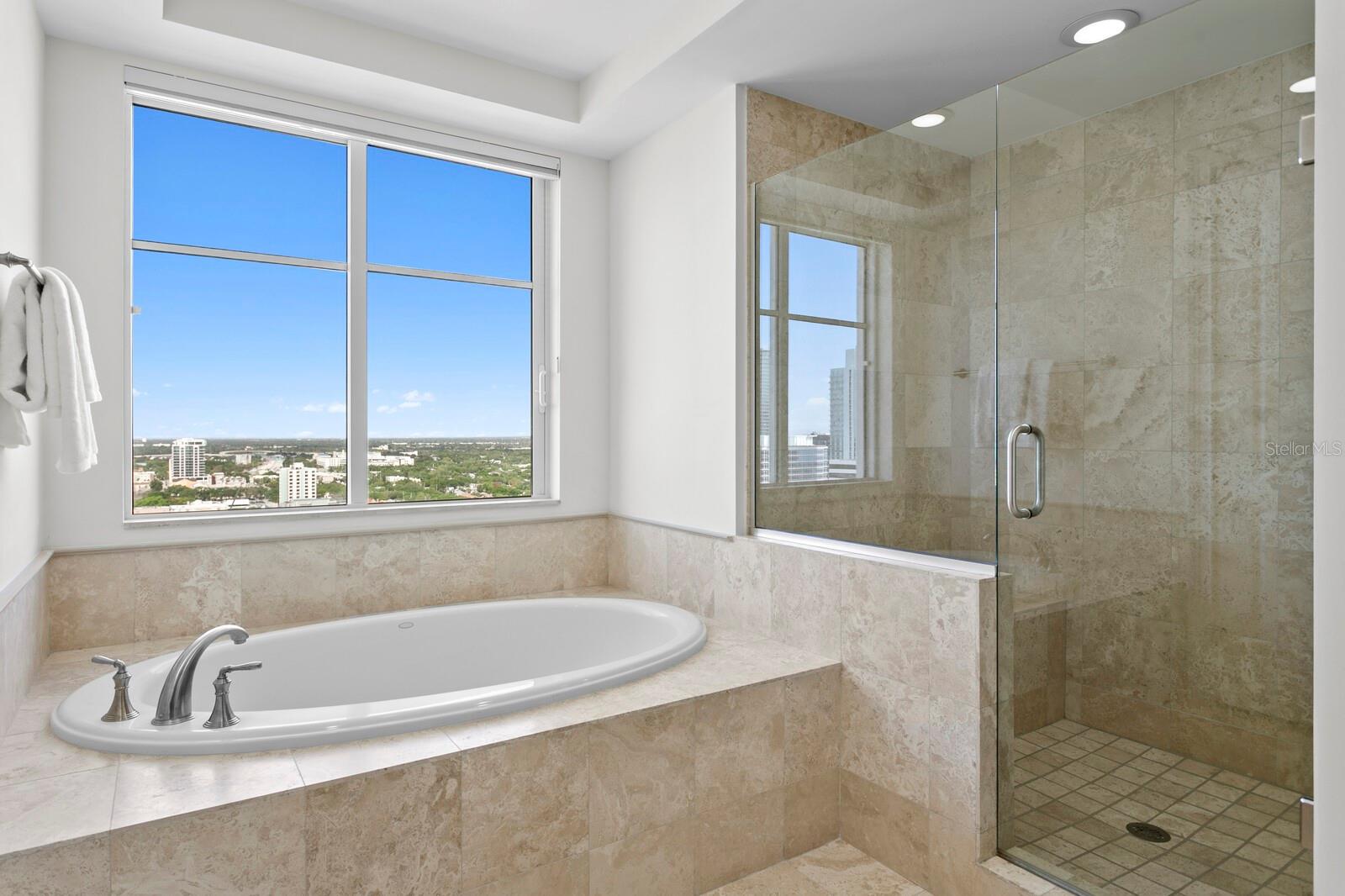 Listing photo id 28 for 300 Beach Drive Ne 2604