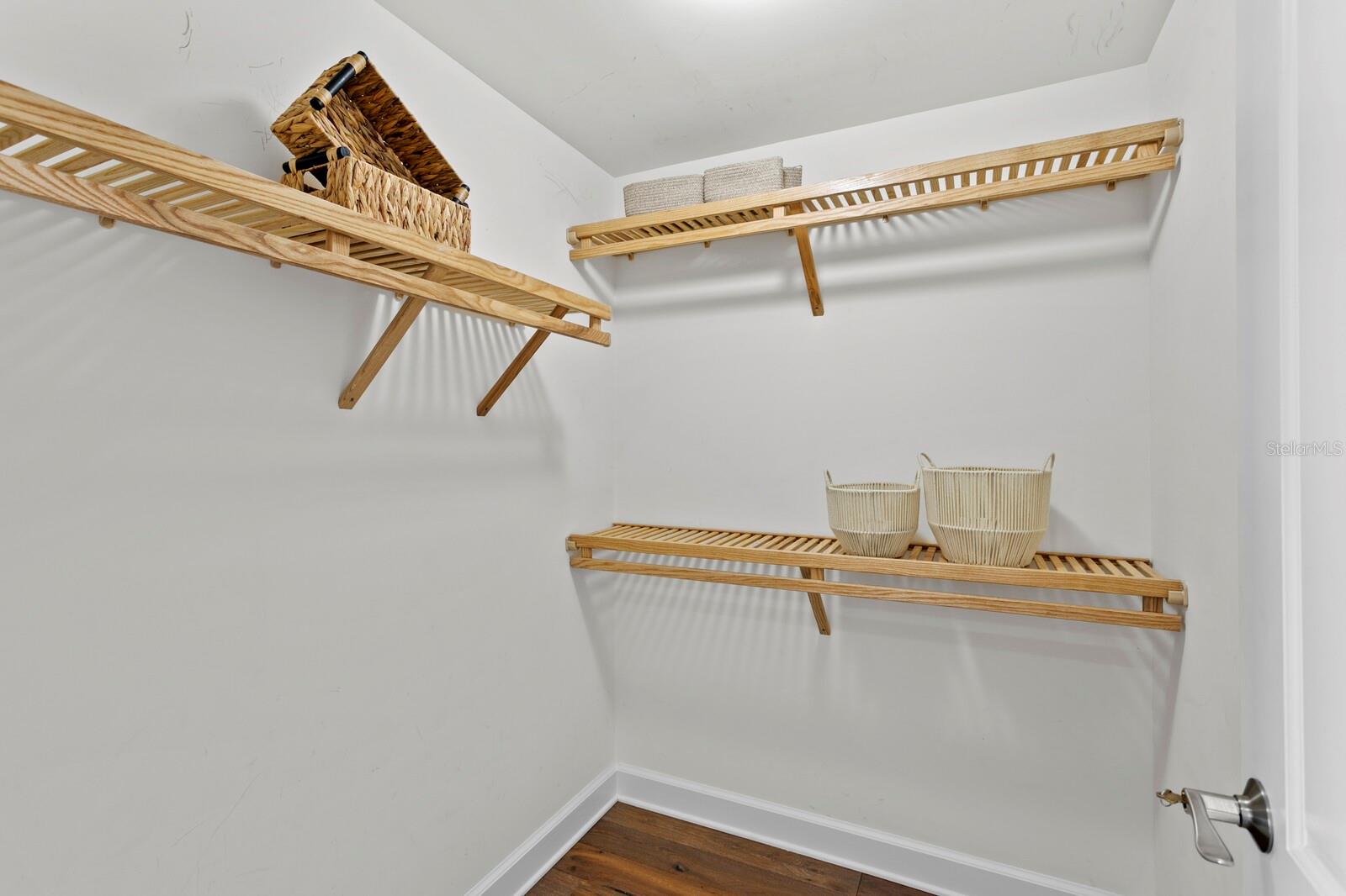 Listing photo id 31 for 300 Beach Drive Ne 2604