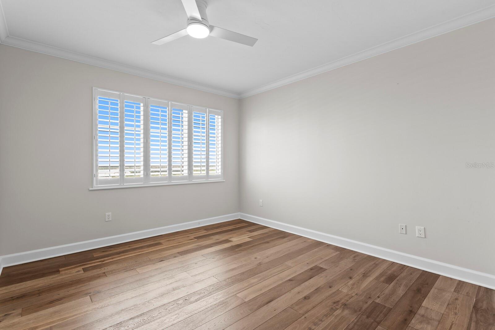 Listing photo id 33 for 300 Beach Drive Ne 2604