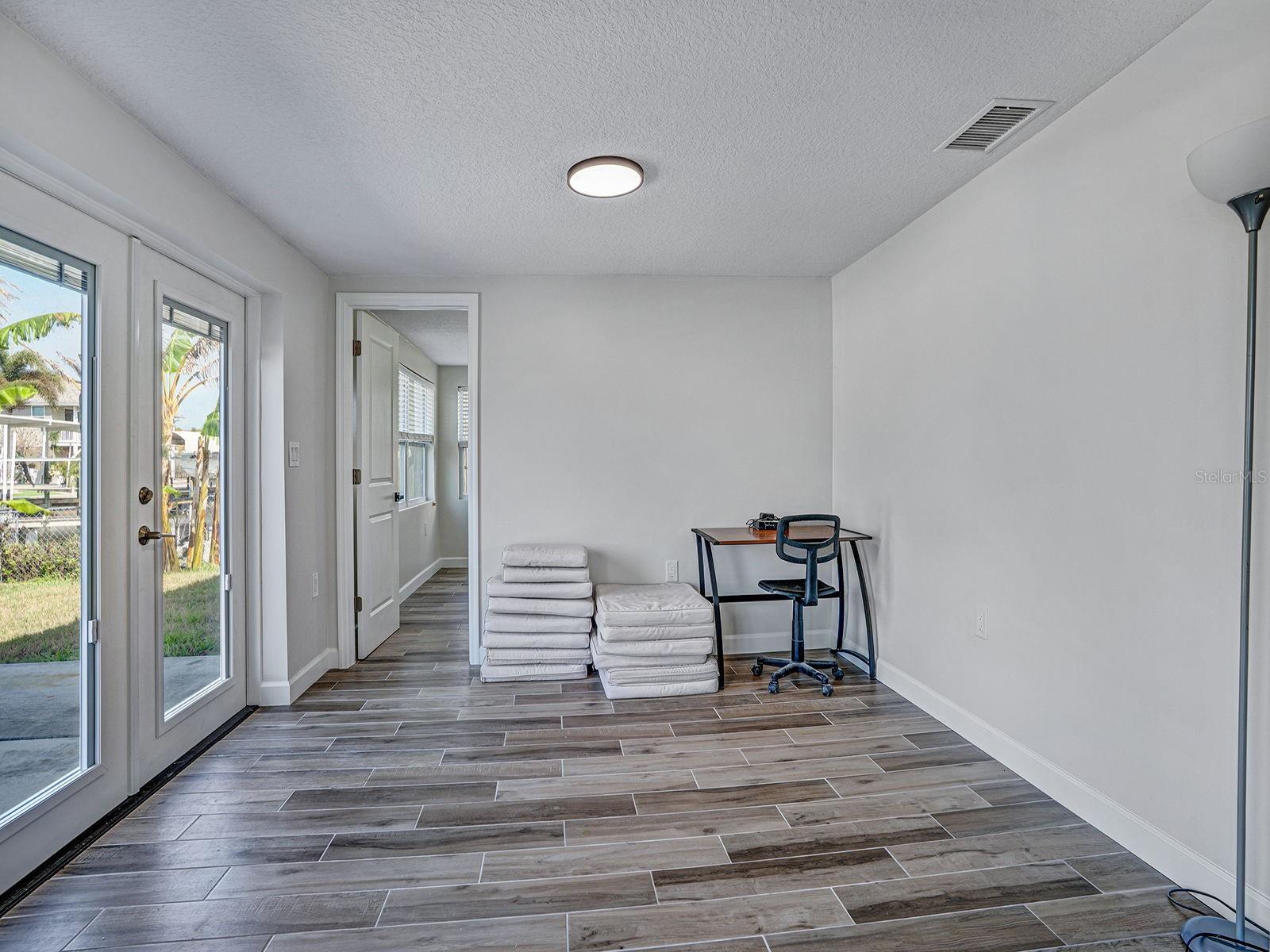 Image 17 of 50 For 13727 Coco  