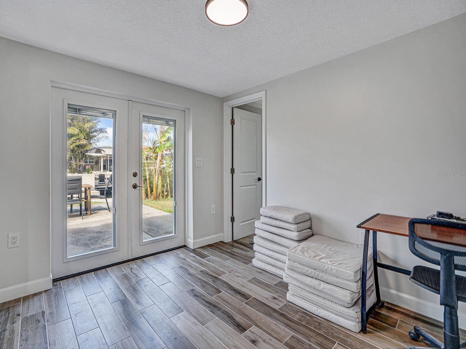 Image 18 of 50 For 13727 Coco  