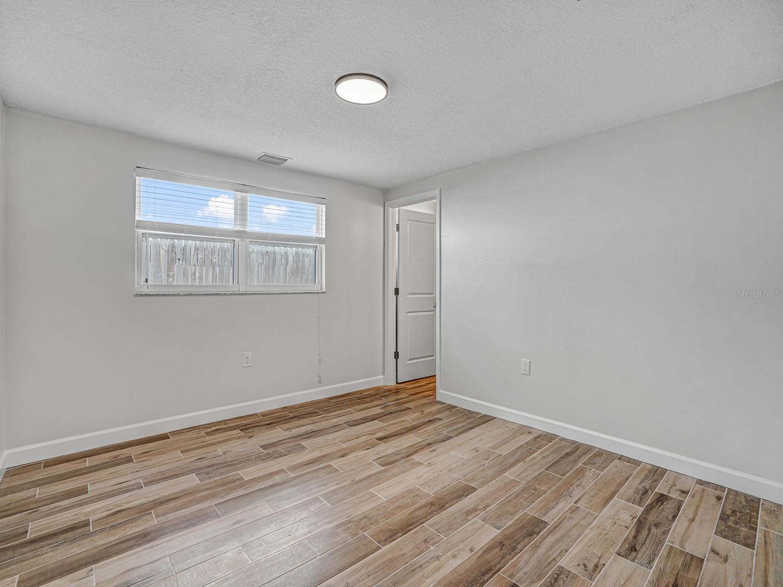 Image 20 of 50 For 13727 Coco  