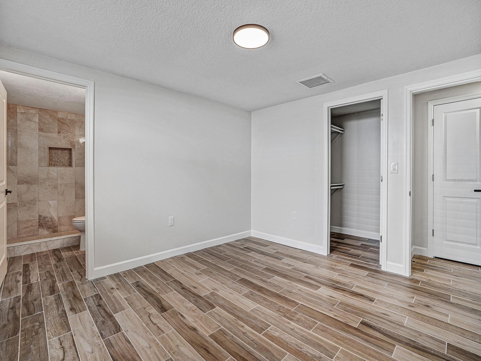 Image 21 of 50 For 13727 Coco  