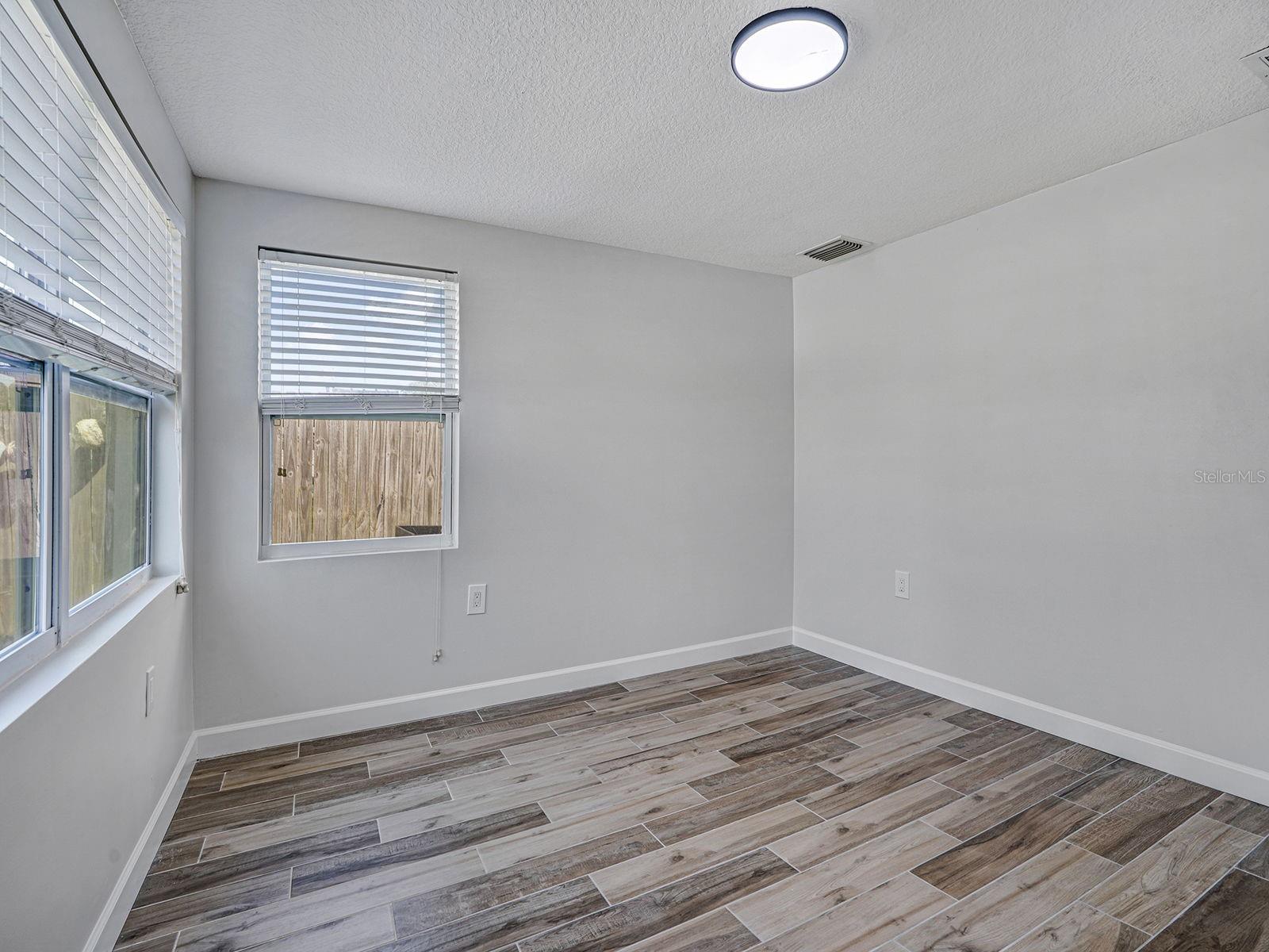 Image 28 of 50 For 13727 Coco  