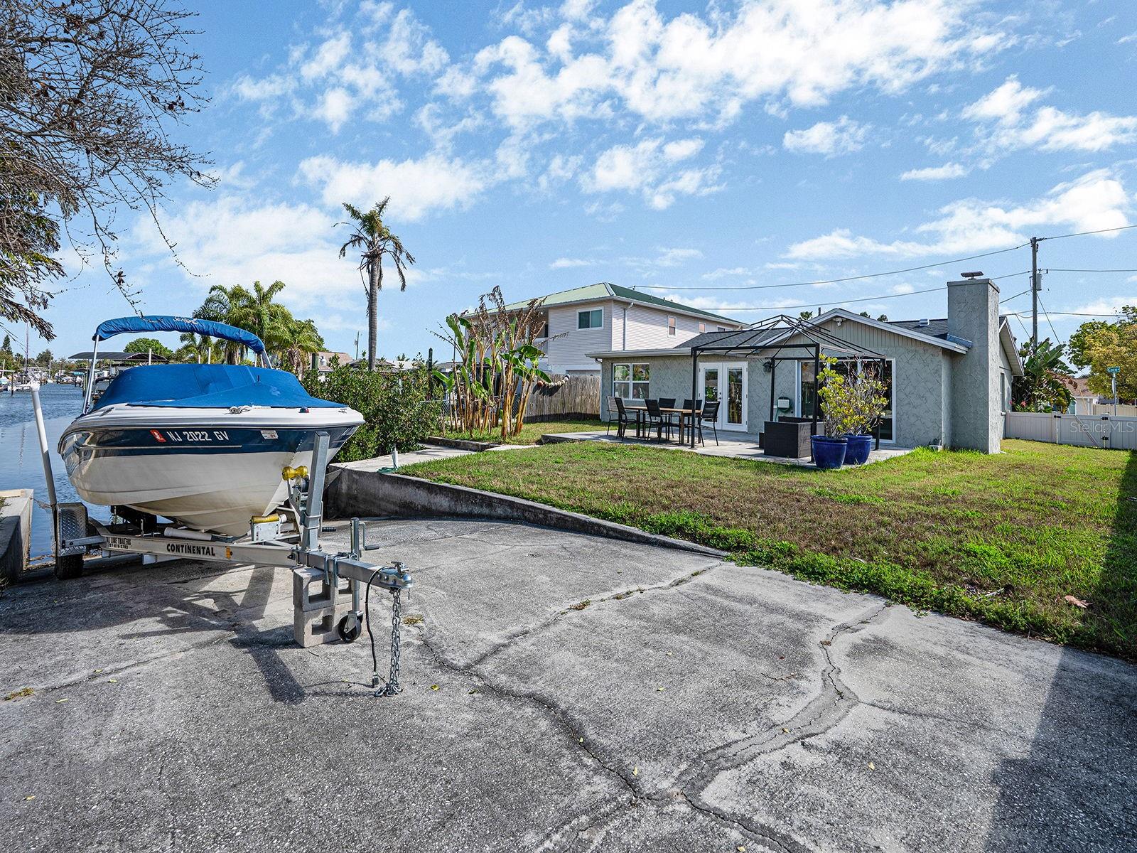 Image 36 of 50 For 13727 Coco  