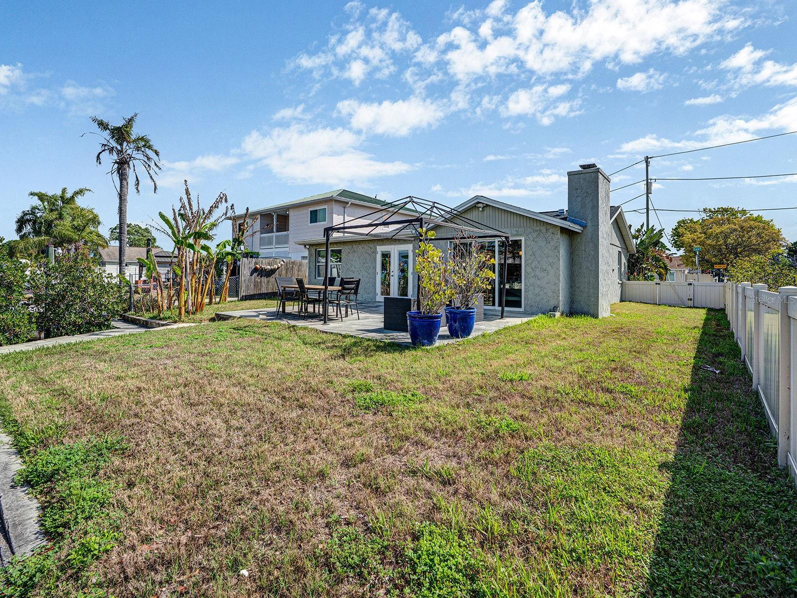 Image 37 of 50 For 13727 Coco  