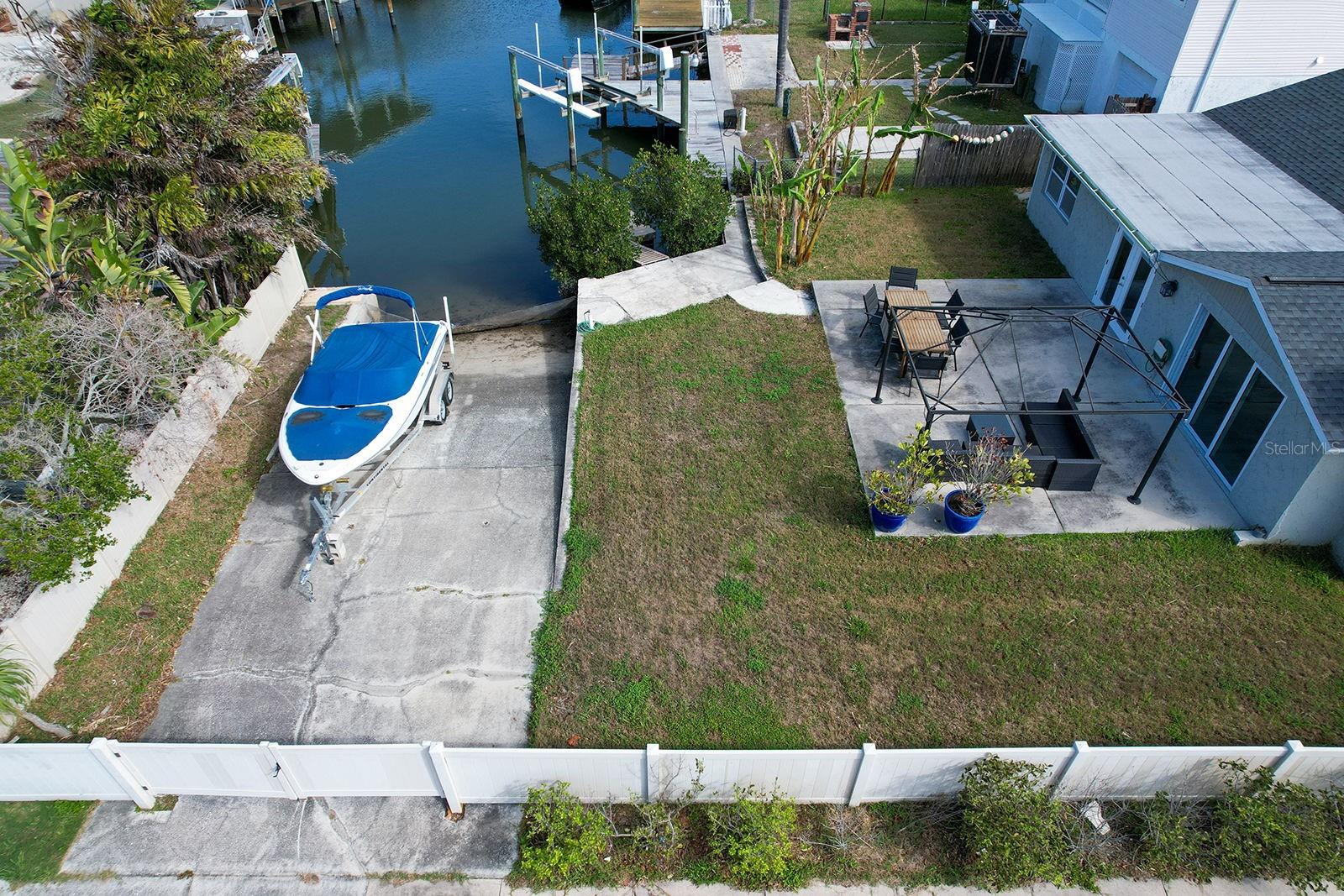 Image 43 of 50 For 13727 Coco  