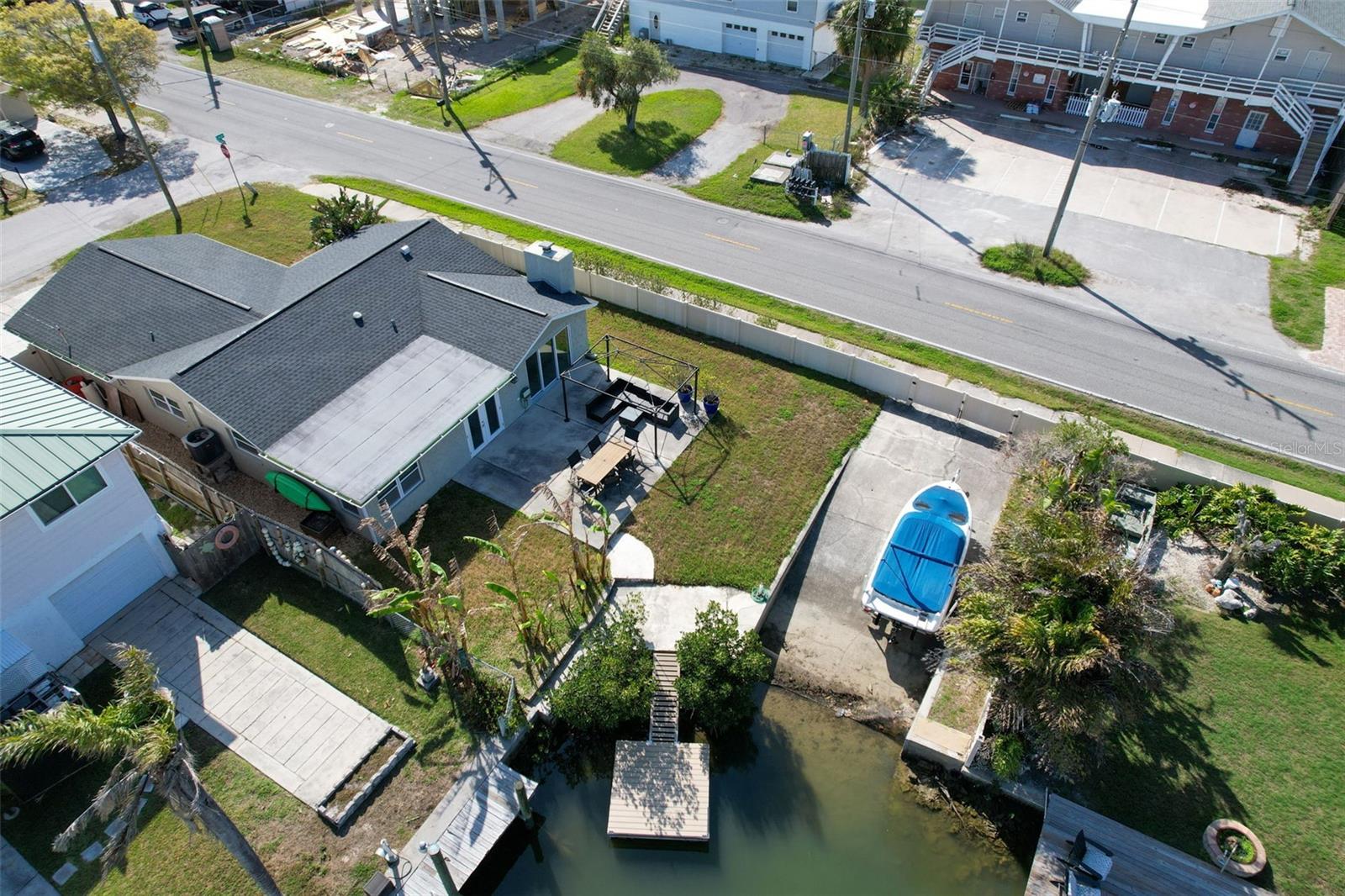 Image 44 of 50 For 13727 Coco  