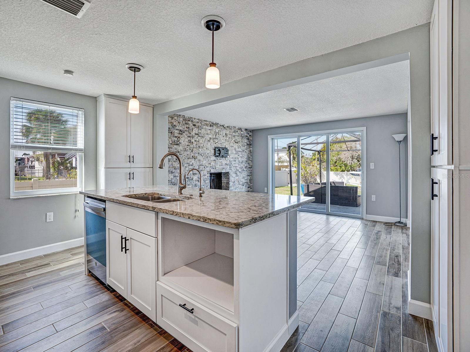 Image 8 of 50 For 13727 Coco  