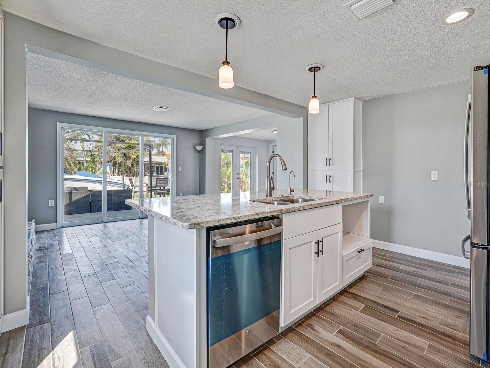 Image 9 of 50 For 13727 Coco  