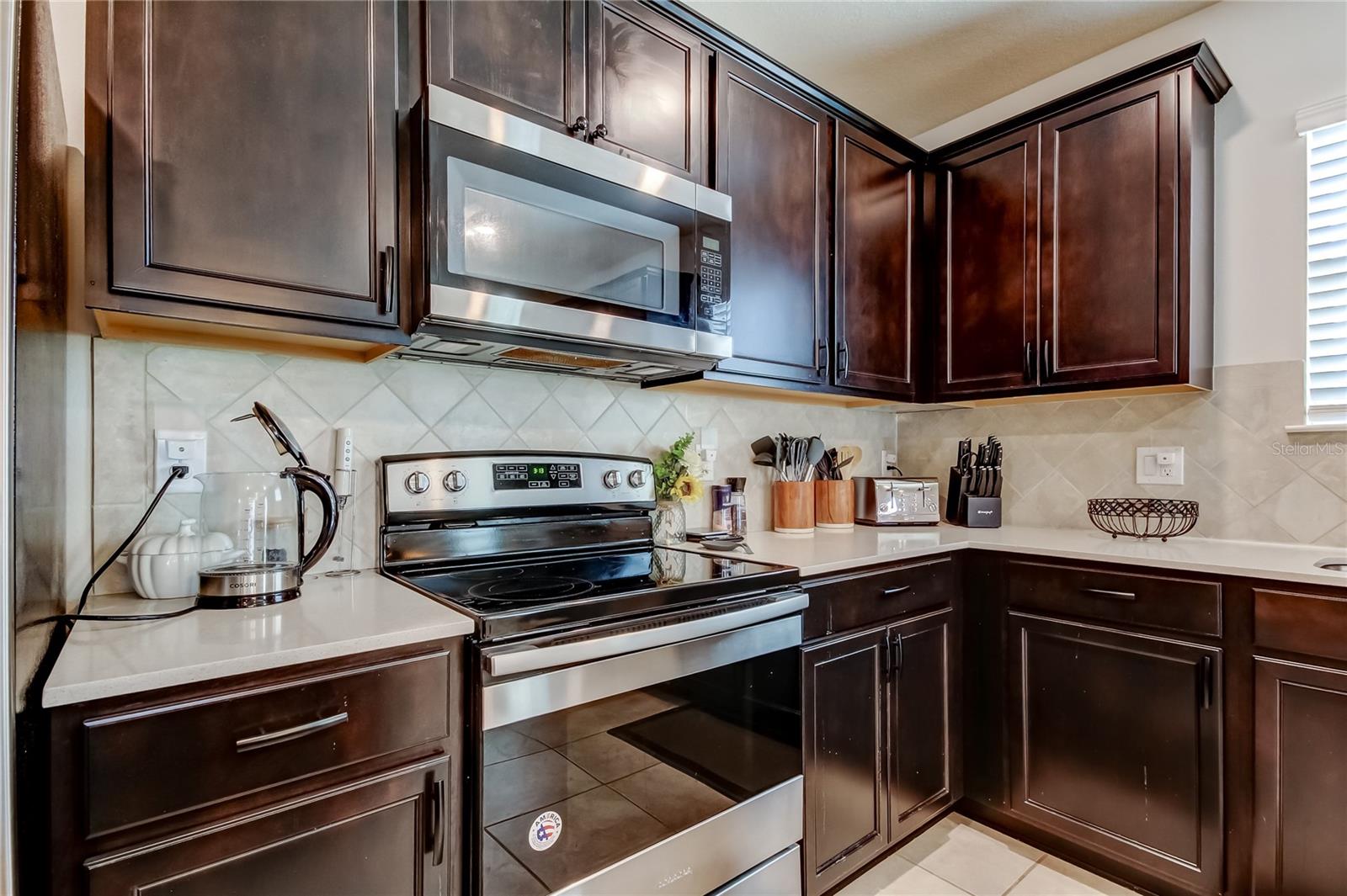 Image 26 of 67 For 906 Swaying Sawgrass Avenue