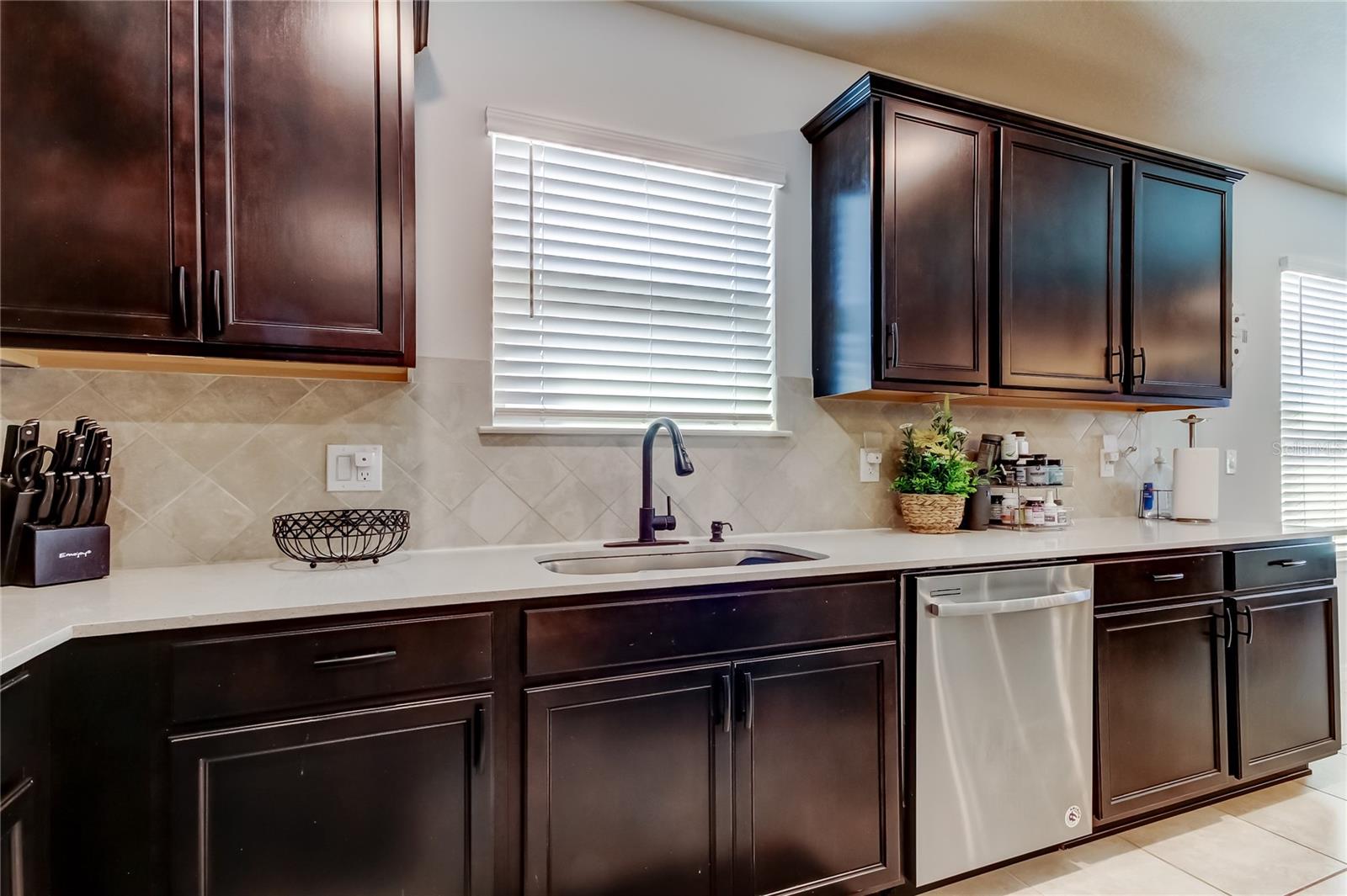 Image 28 of 67 For 906 Swaying Sawgrass Avenue