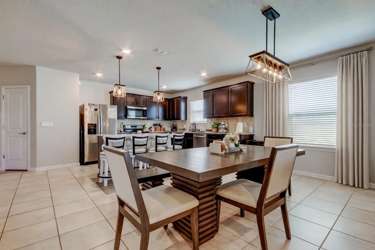 Image 33 of 67 For 906 Swaying Sawgrass Avenue