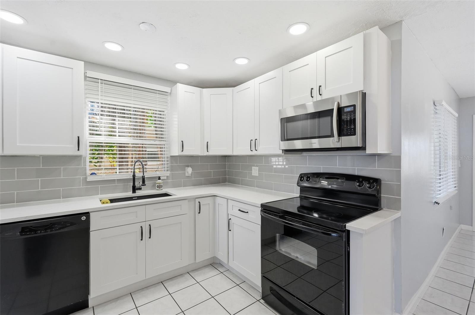 Image 21 of 36 For 5501 96th Avenue N