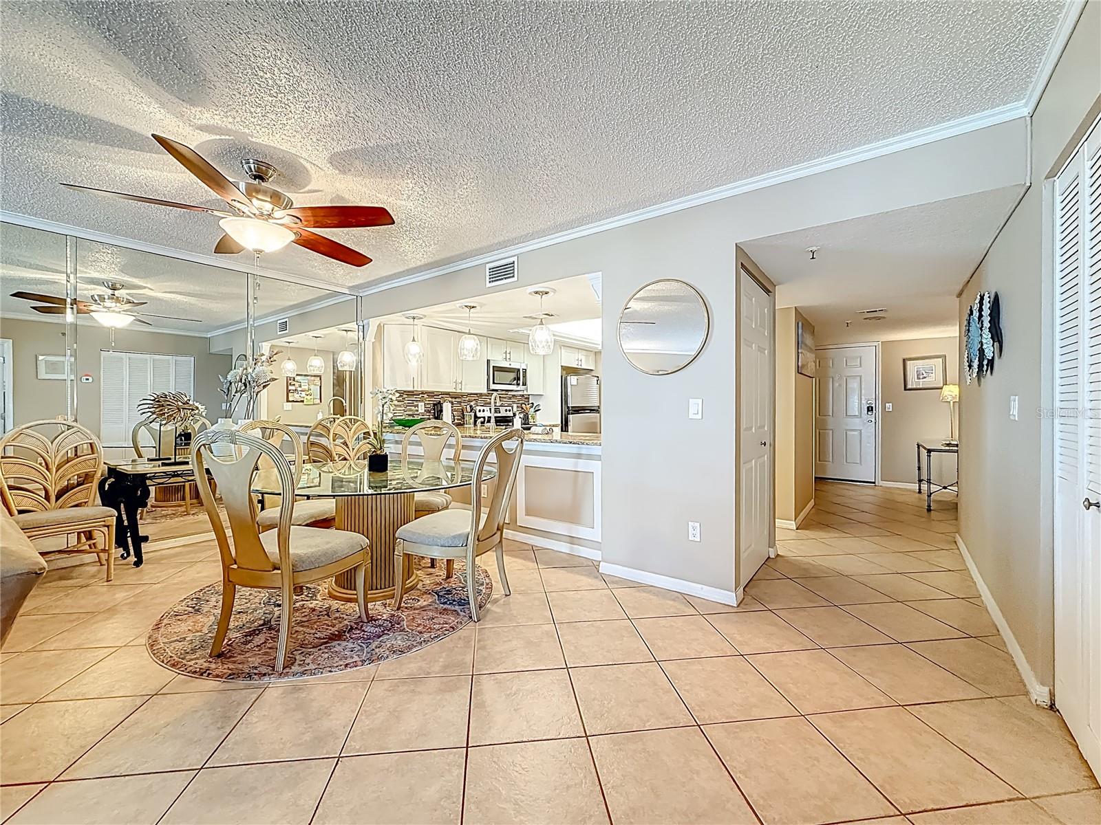Image 11 of 62 For 18400 Gulf Boulevard 1312