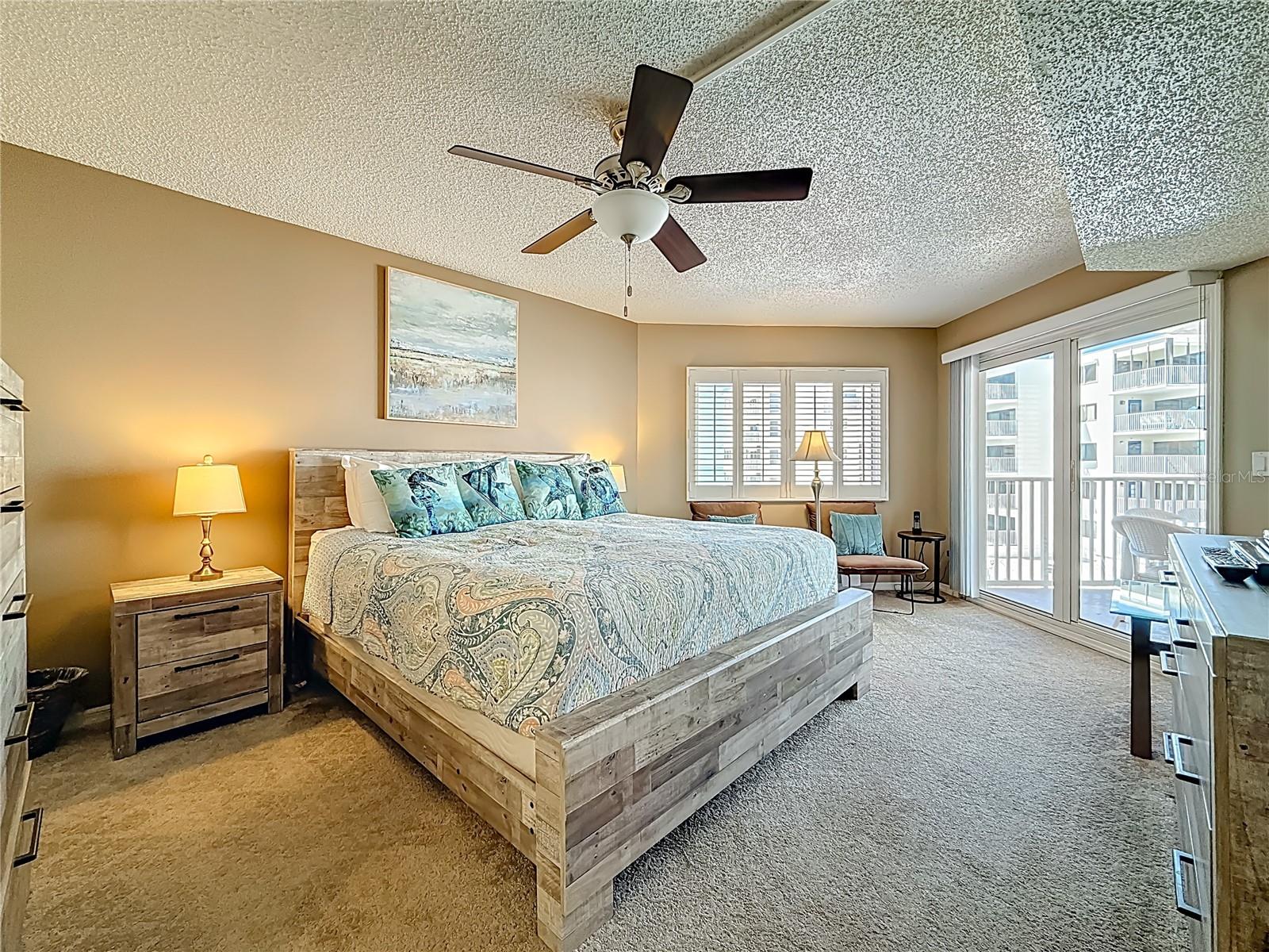 Image 20 of 62 For 18400 Gulf Boulevard 1312