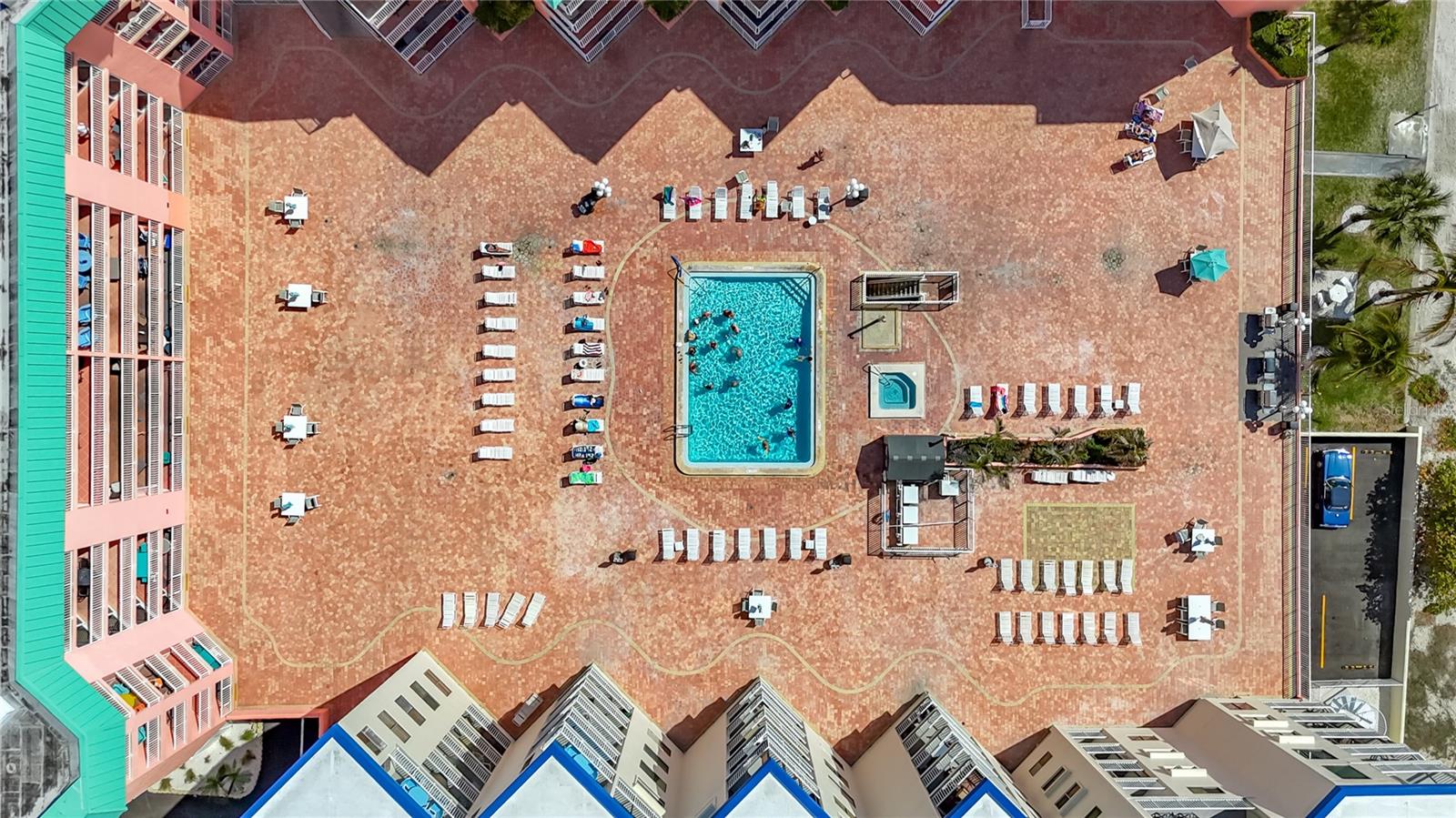 Image 44 of 62 For 18400 Gulf Boulevard 1312