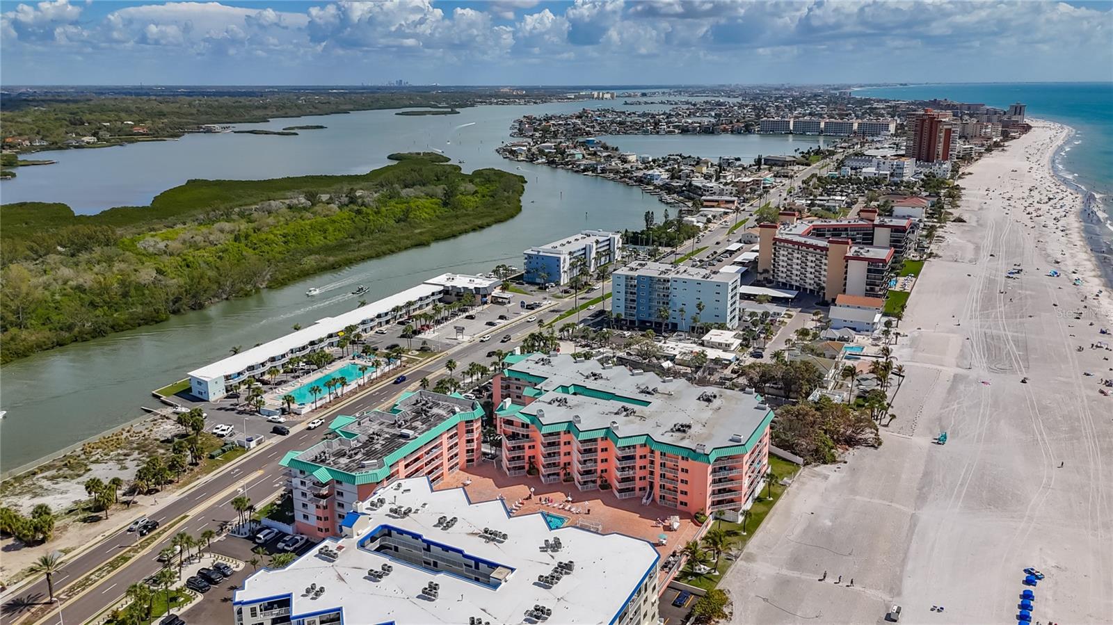 Image 46 of 62 For 18400 Gulf Boulevard 1312