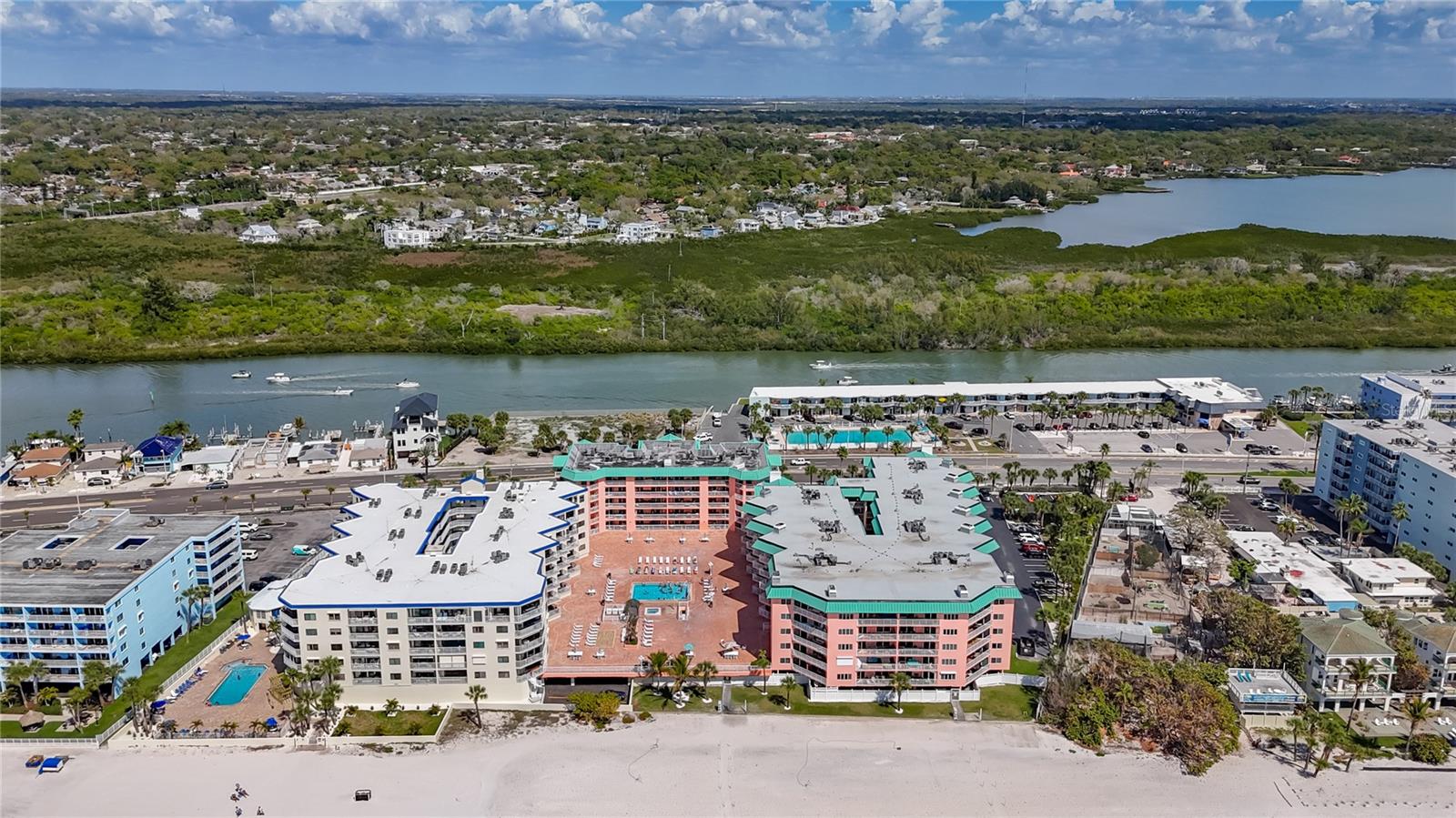 Image 48 of 62 For 18400 Gulf Boulevard 1312