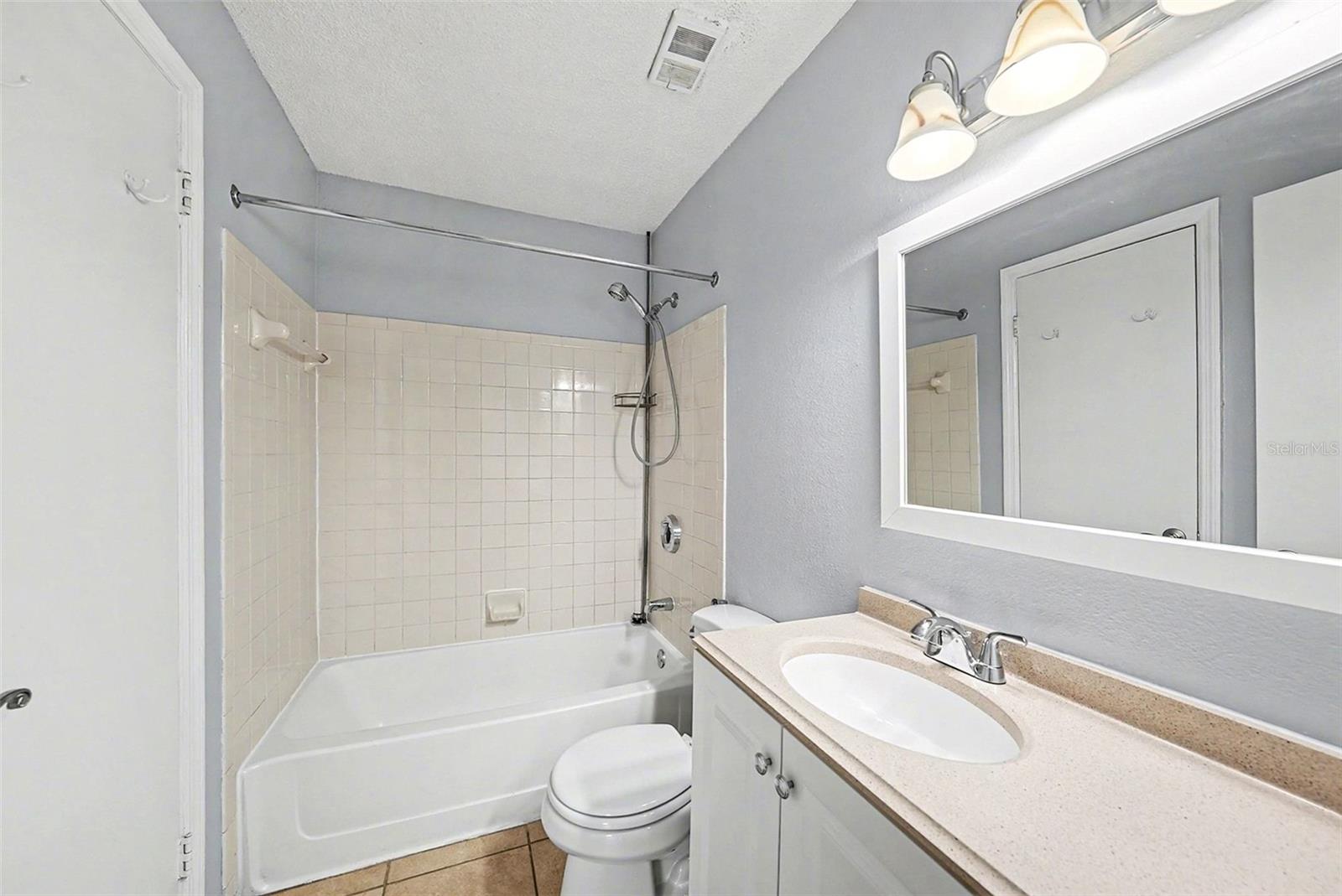 Listing photo id 10 for 9481 Highland Oak Drive 1416