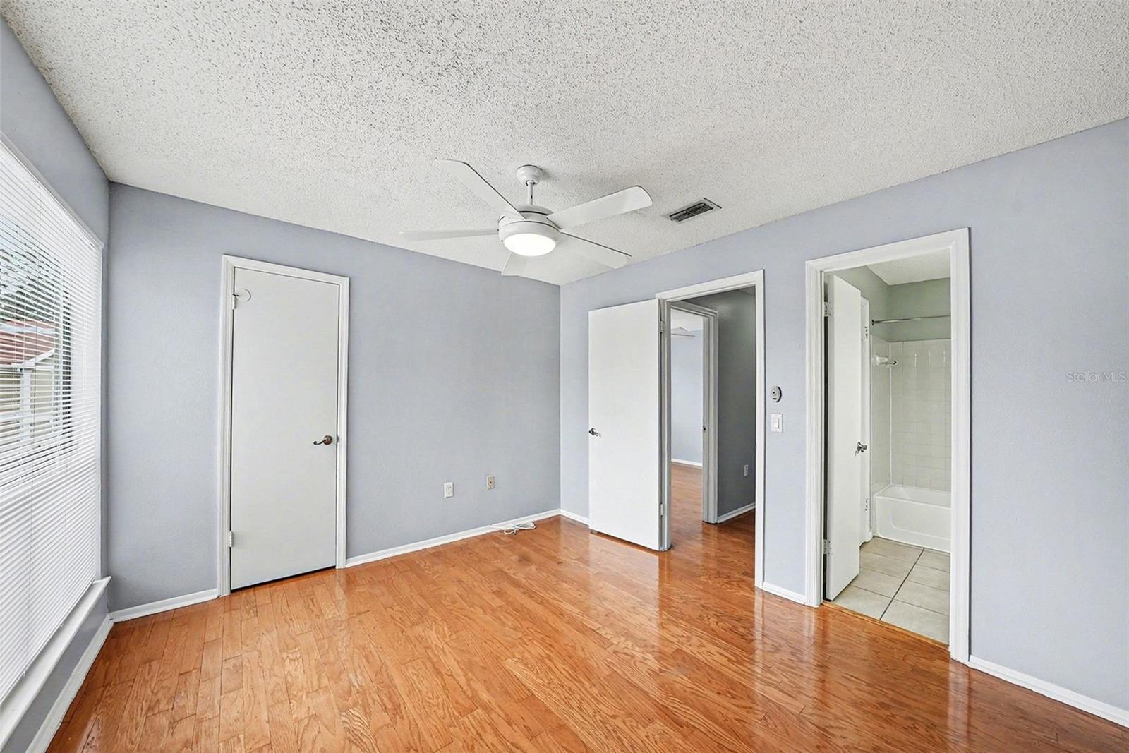 Listing photo id 12 for 9481 Highland Oak Drive 1416