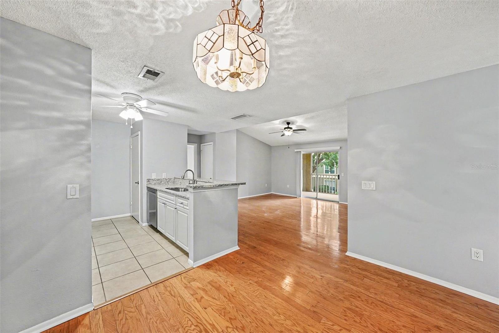 Listing photo id 0 for 9481 Highland Oak Drive 1416