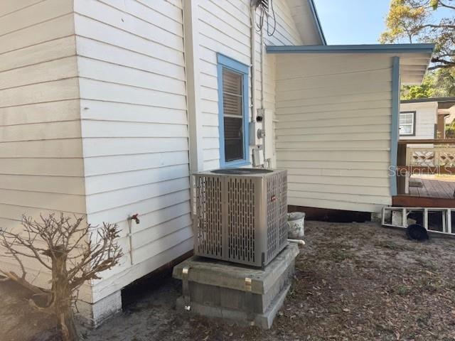 Image 4 of 8 For 1010 Plaza Street