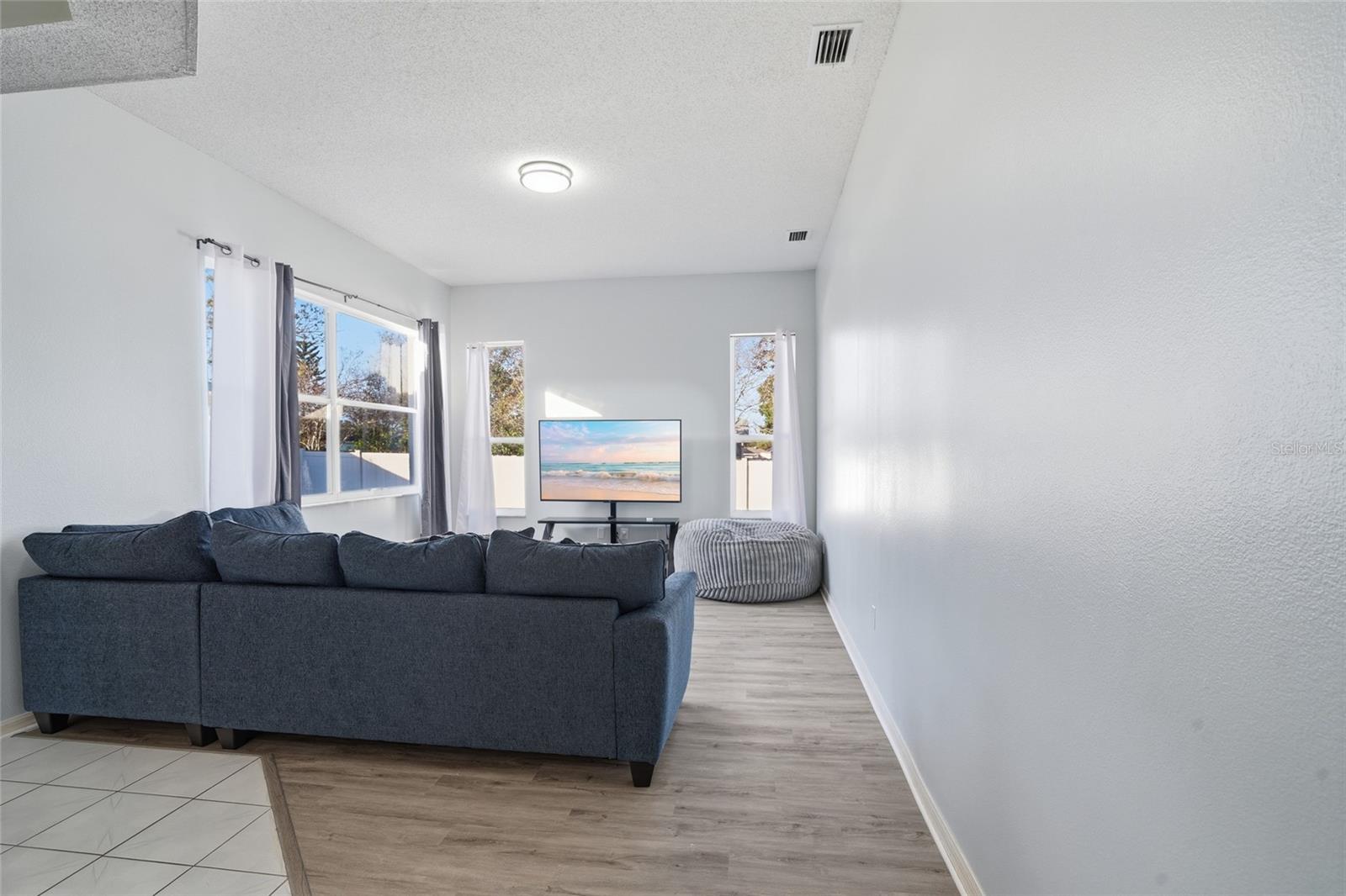 Image 10 of 40 For 11372 Patch Street