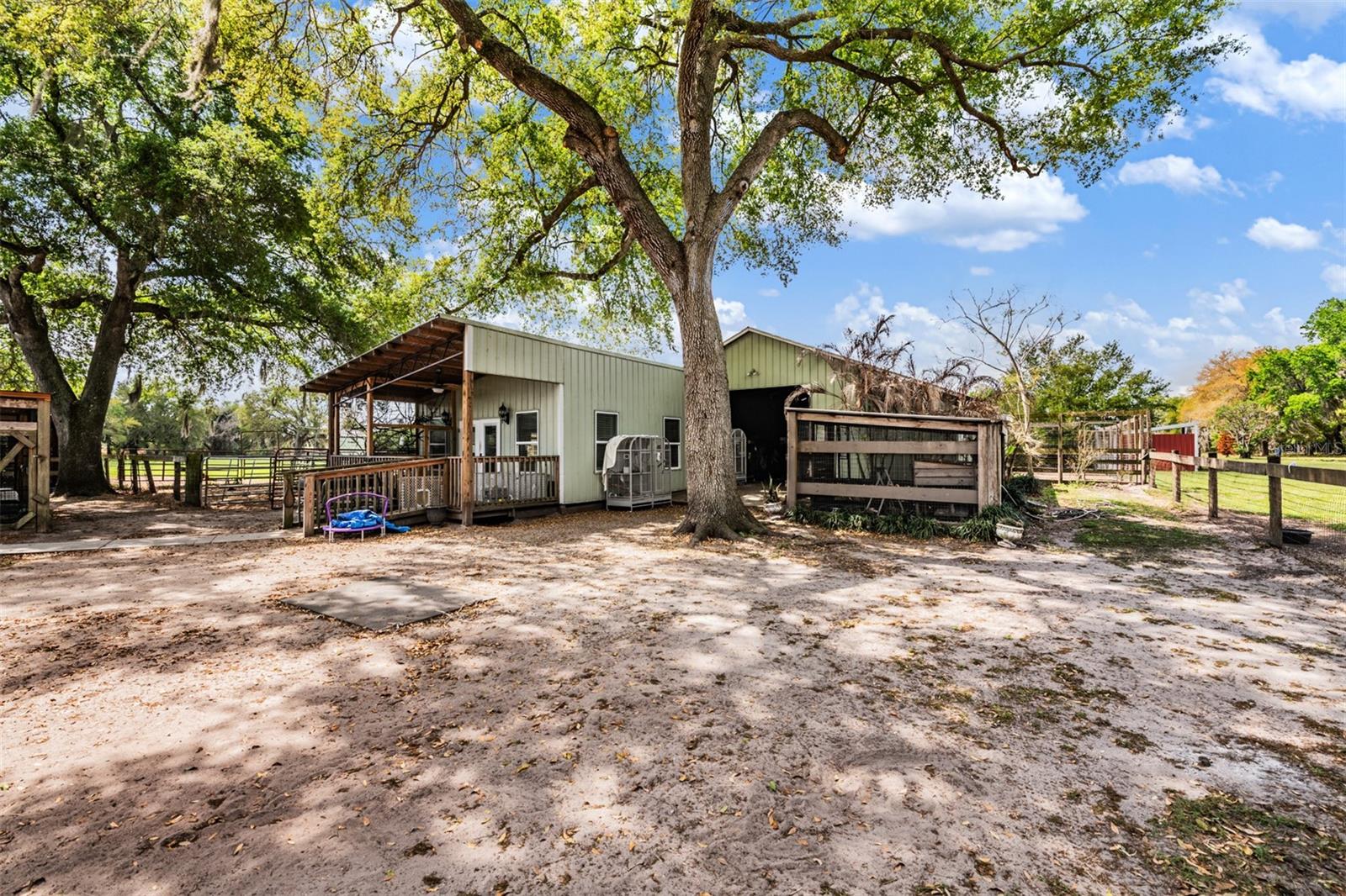 Listing photo id 32 for 2125 Lanier Road
