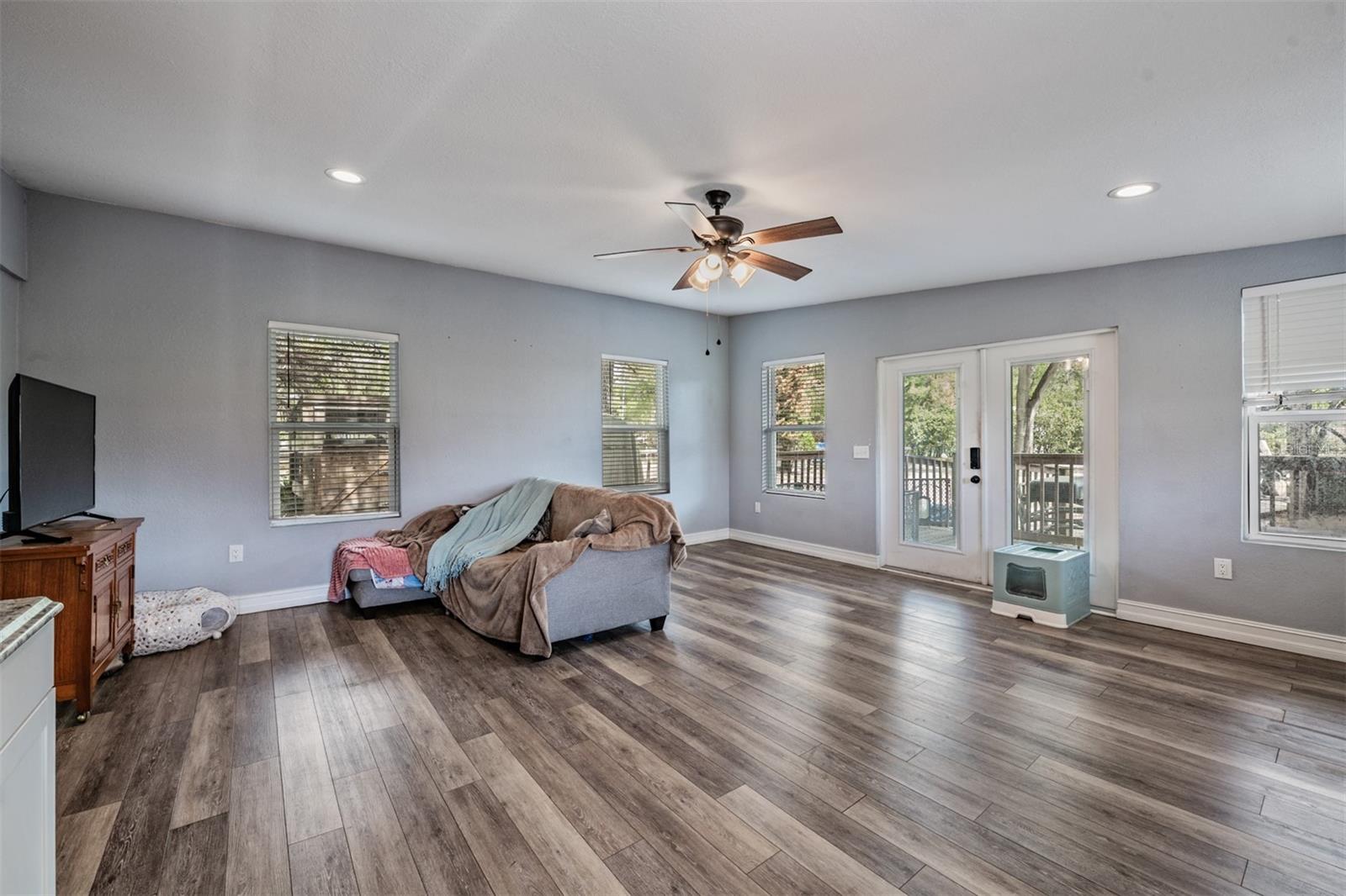 Listing photo id 36 for 2125 Lanier Road