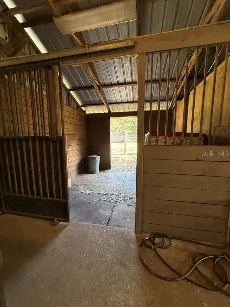 Listing photo id 47 for 2125 Lanier Road