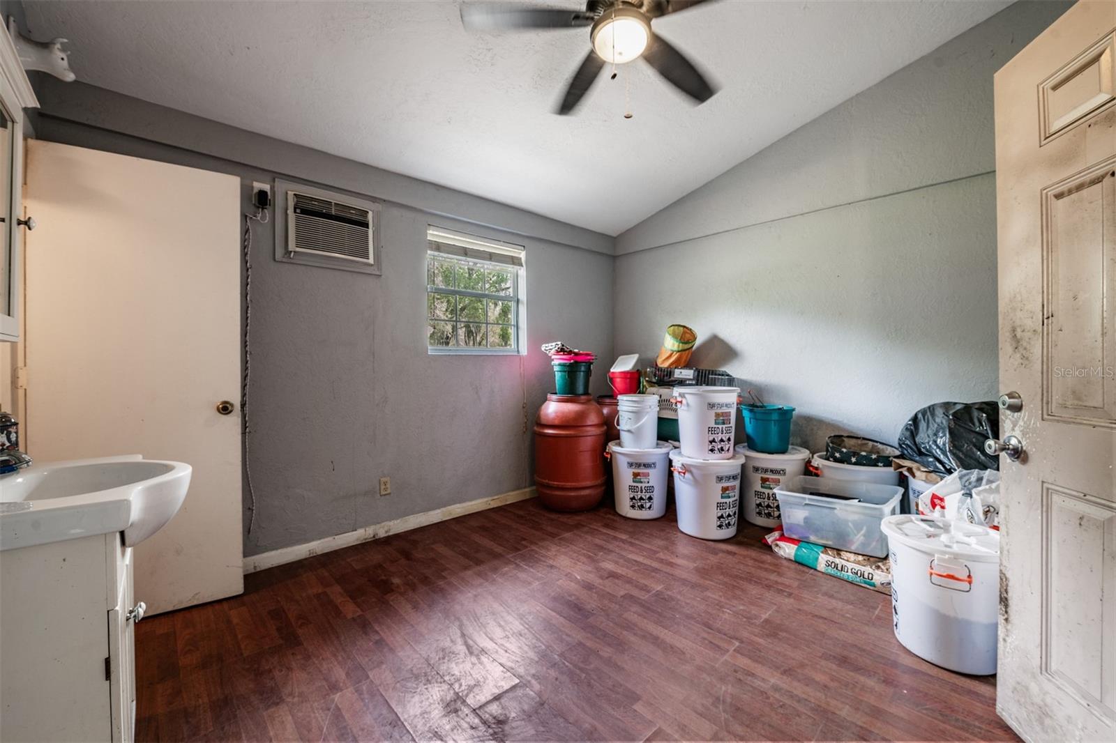 Listing photo id 50 for 2125 Lanier Road