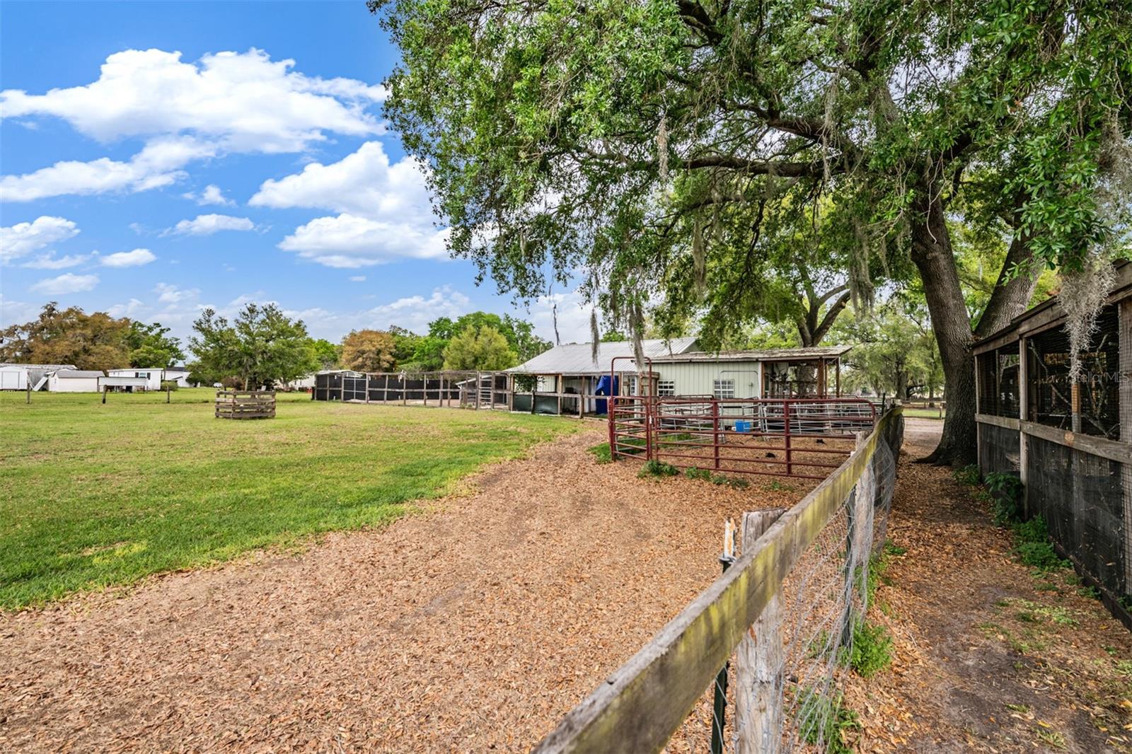 Listing photo id 58 for 2125 Lanier Road