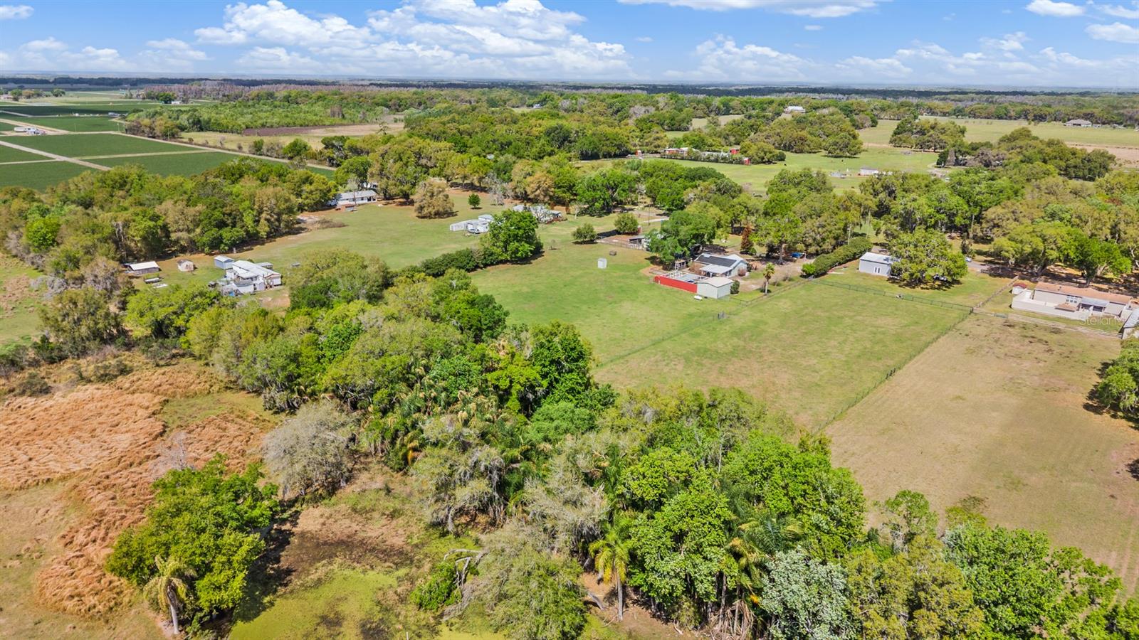 Listing photo id 72 for 2125 Lanier Road