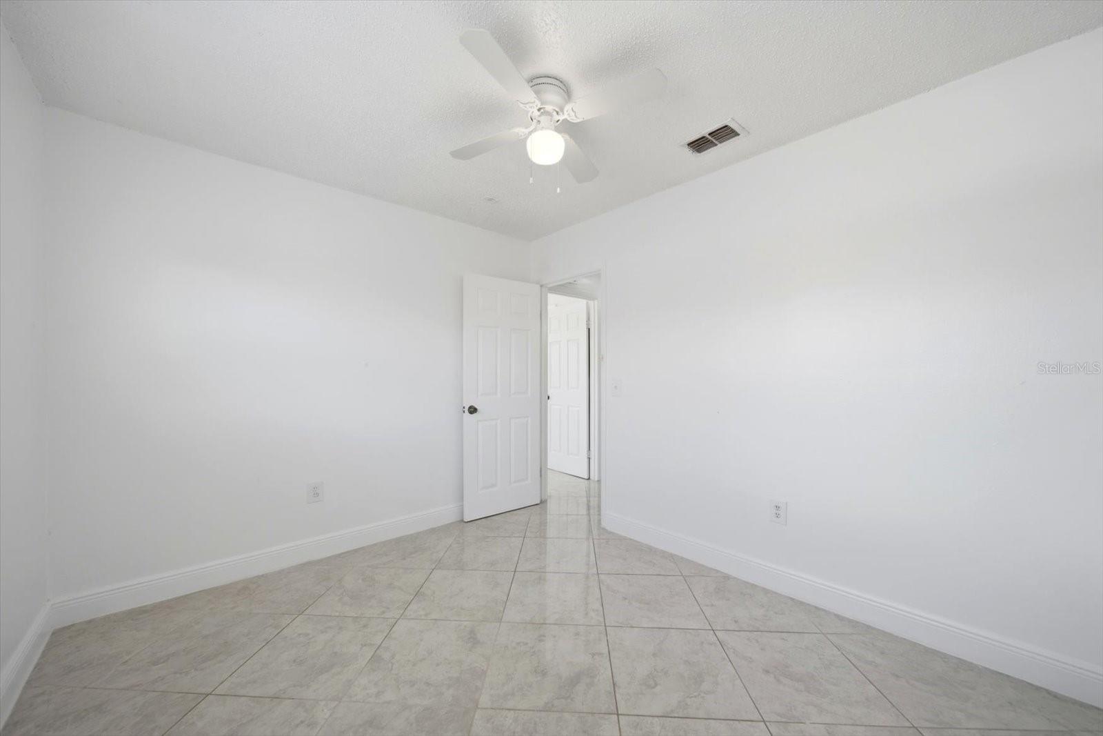 Image 11 of 27 For 262 Monroe Circle N 4201