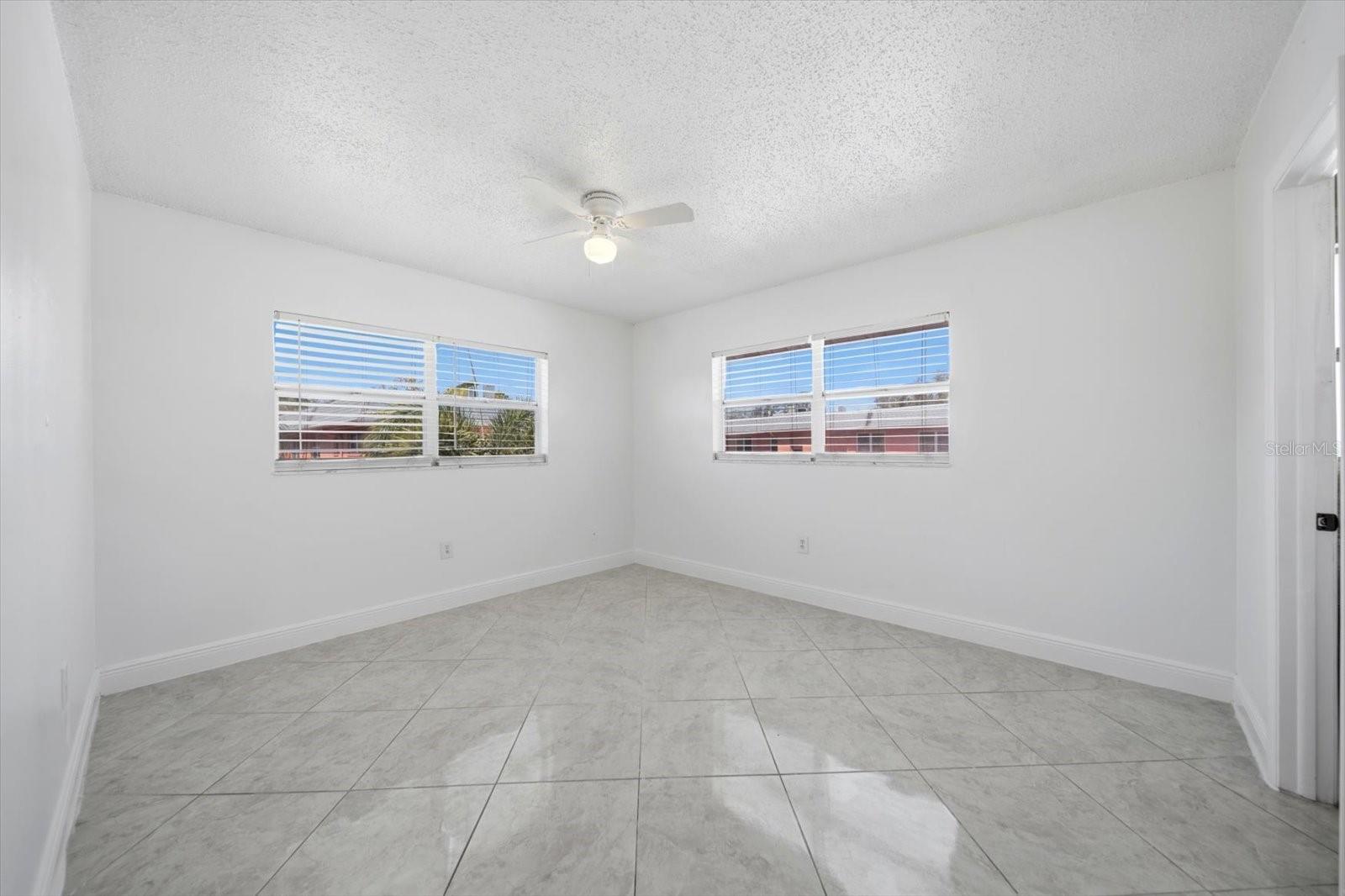 Image 14 of 27 For 262 Monroe Circle N 4201