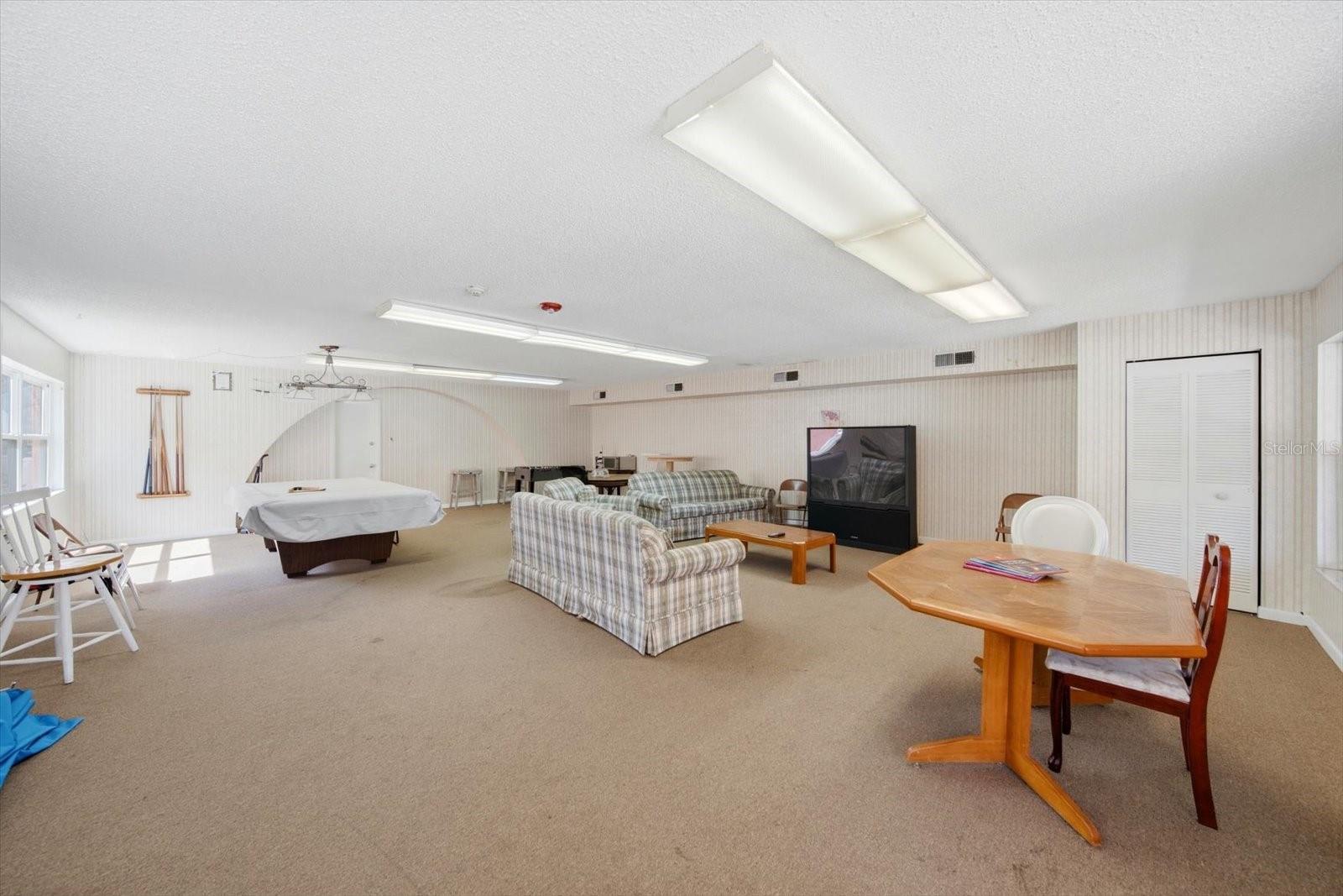 Image 18 of 27 For 262 Monroe Circle N 4201