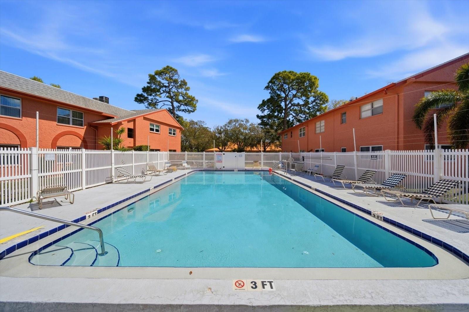 Image 20 of 27 For 262 Monroe Circle N 4201