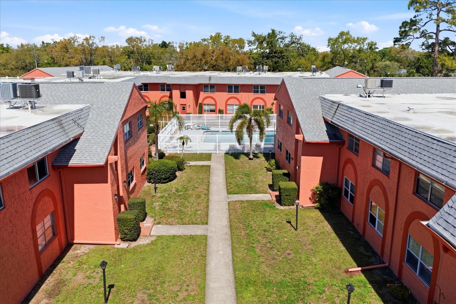 Image 24 of 27 For 262 Monroe Circle N 4201