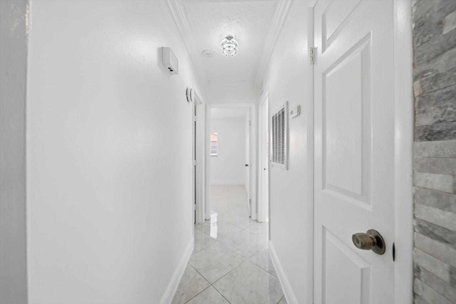 Image 9 of 27 For 262 Monroe Circle N 4201